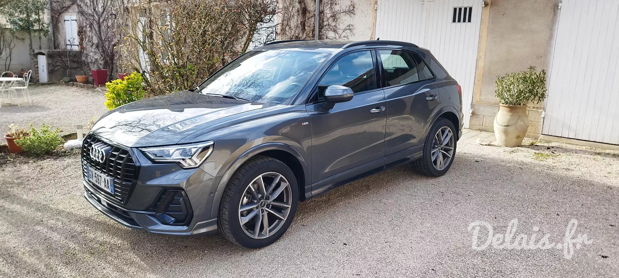 Audi Q3 Daytona grey S line