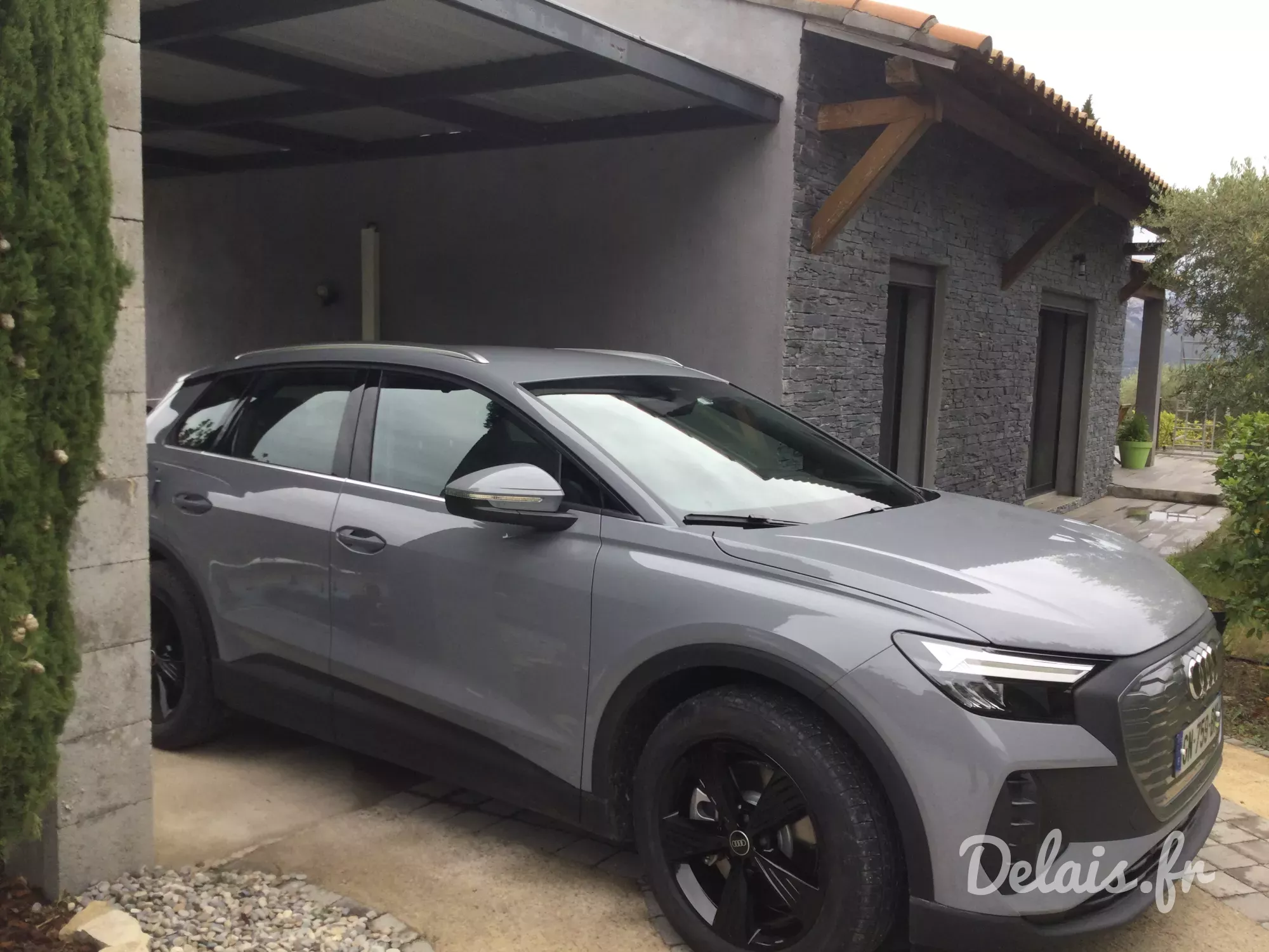 Audi Q4 e-tron Gris Gravier Base