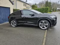 Audi Q4 e-tron Mythos black S Line of Spy43581