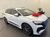 Audi Q4 e-tron Glacier white S Line of CC25