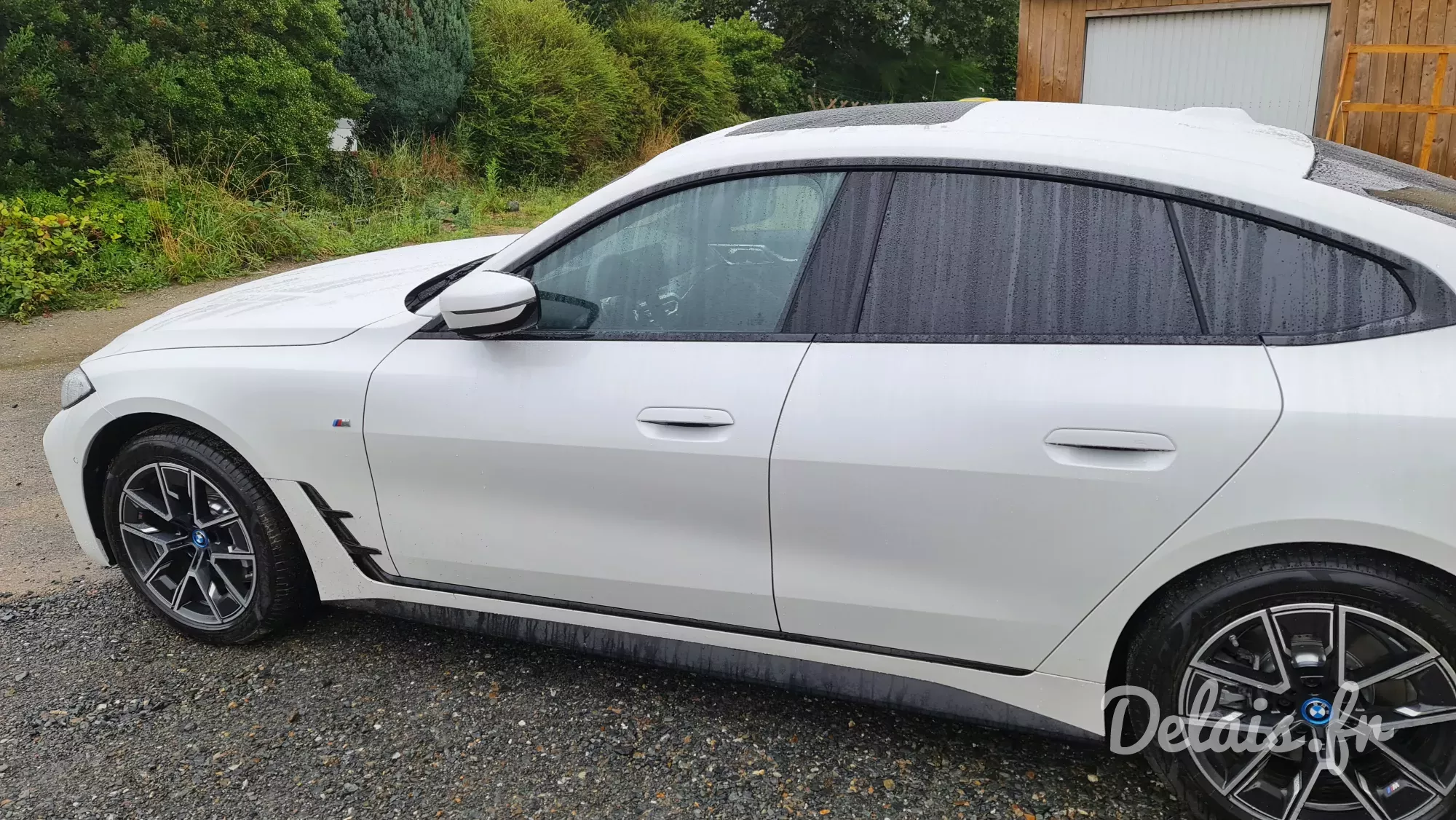 BMW i4 Mineralweiss M Sport