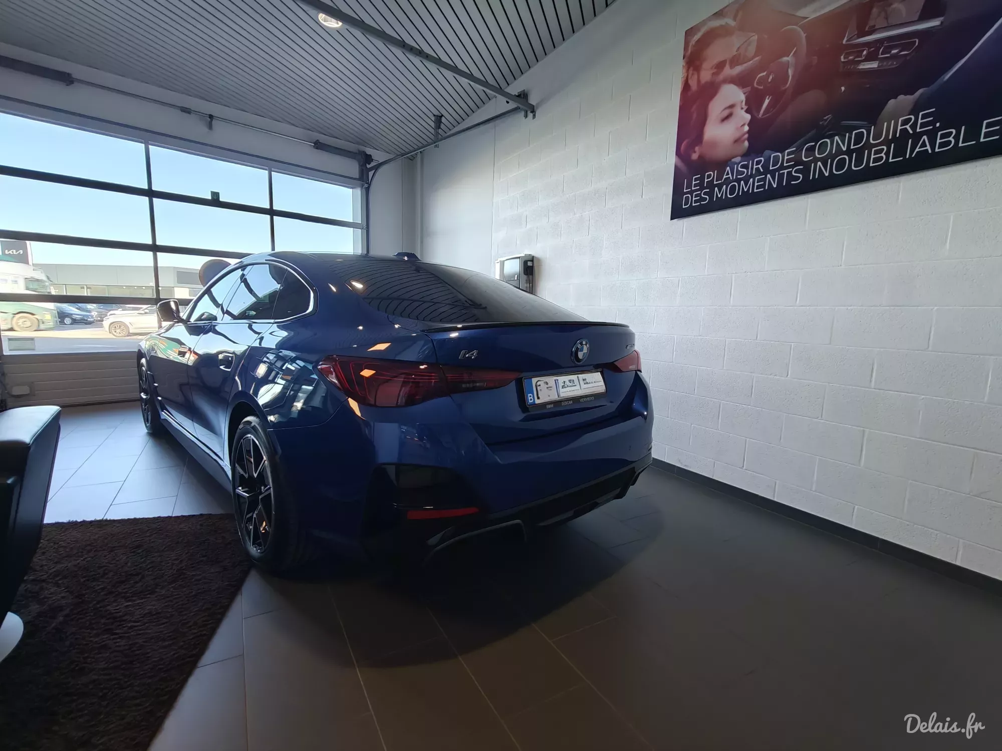 BMW i4 M Portimao Blau M Sport