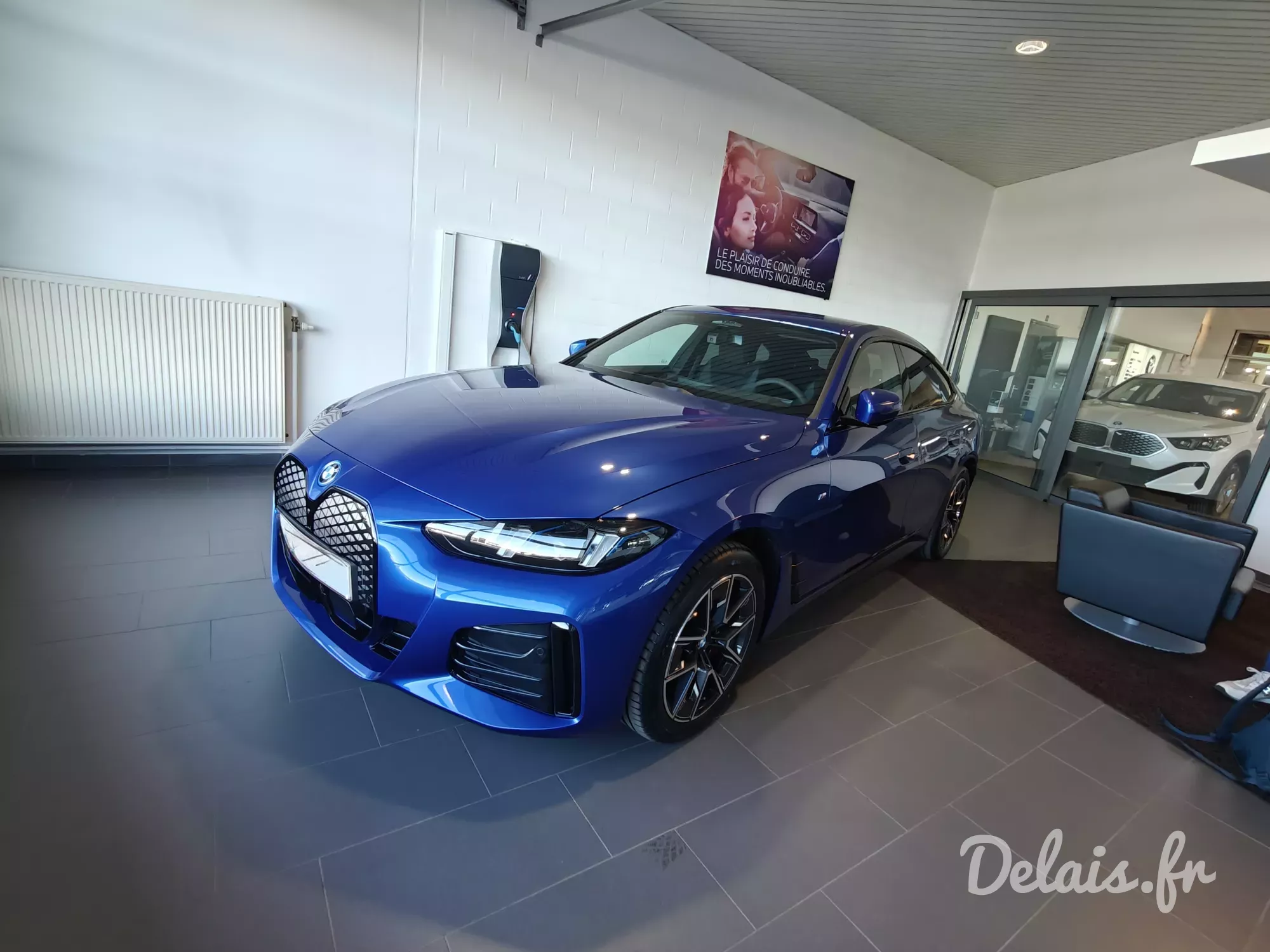BMW i4 M Portimao Blau M Sport