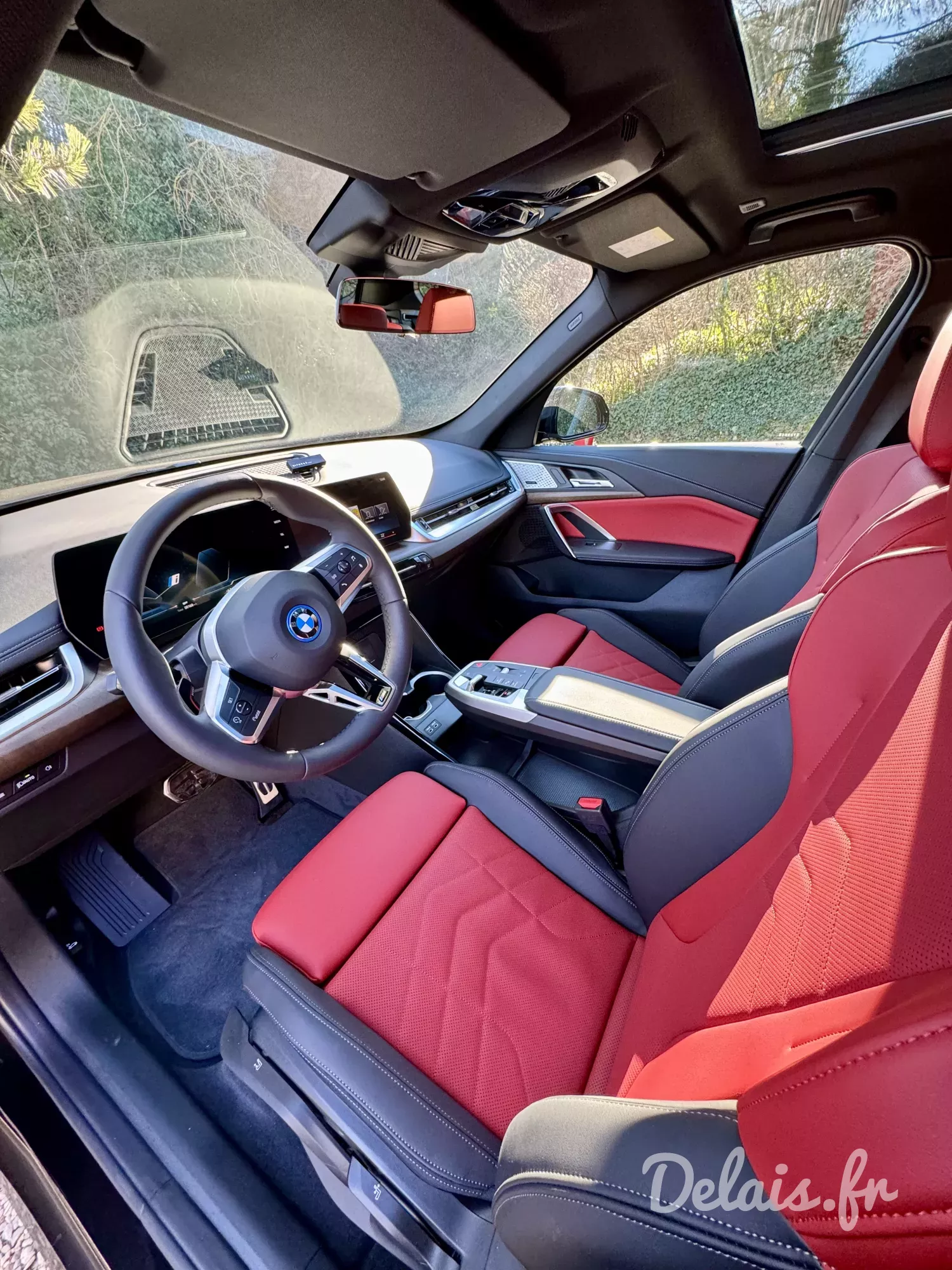 BMW iX1 Saphirschwarz M Sport