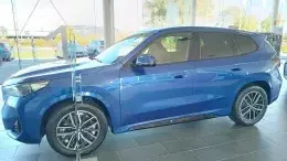 BMW iX1 M Portimao Blau M Sport of Athena