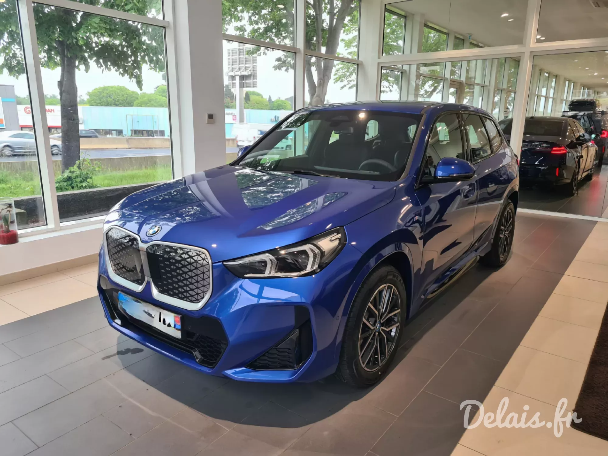 BMW iX1 M Portimao Blau M Sport