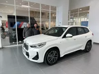 BMW iX1 Alpinweiss M Sport of jmsta