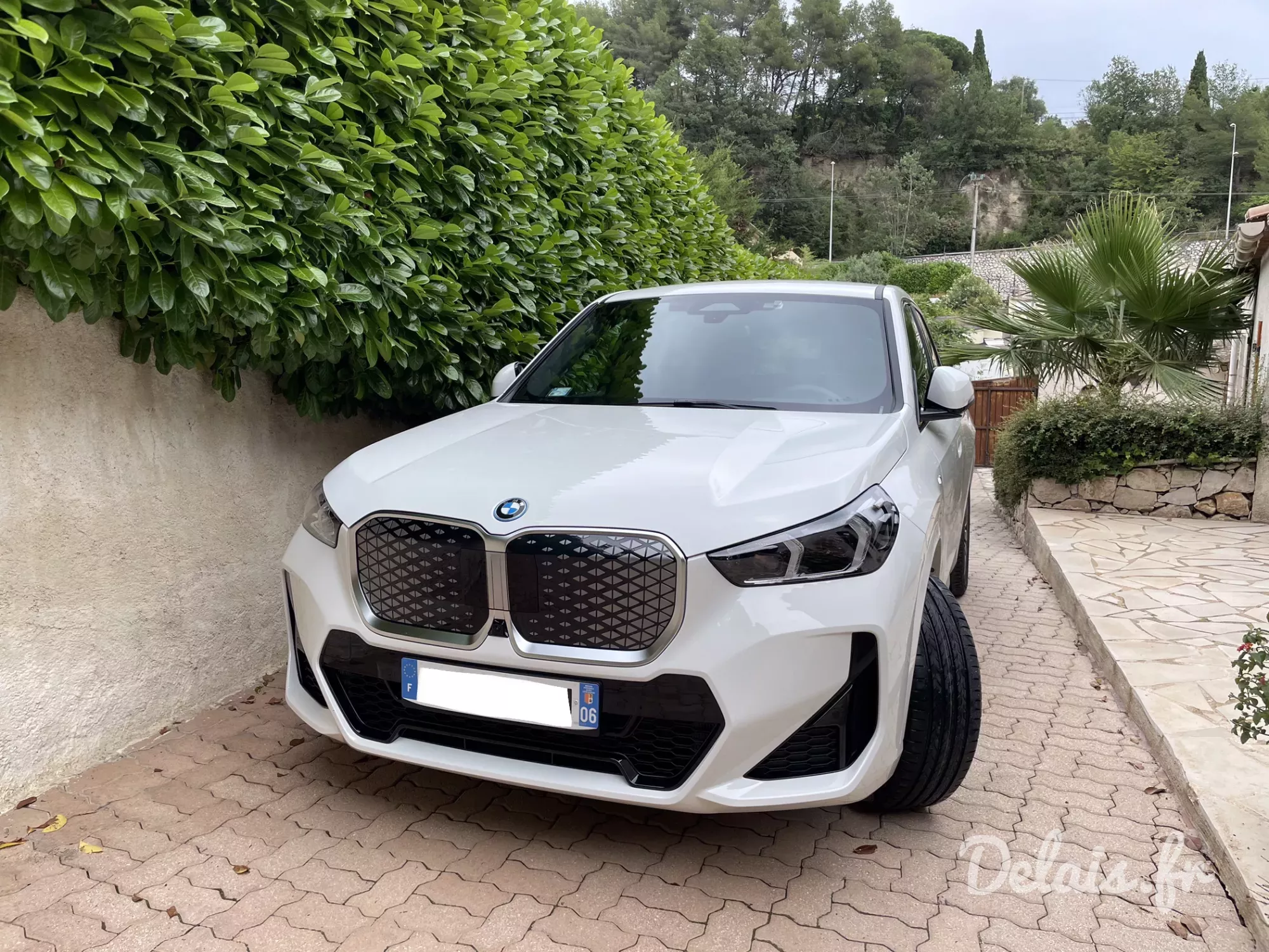 BMW iX1 Alpinweiss iX1