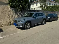 BMW iX1 Saphirschwarz xLine of Ygjyg1178