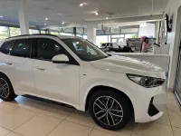 BMW iX1 Alpinweiss M Sport  Serge B