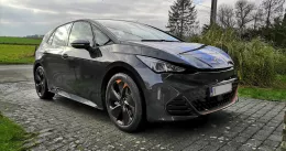 Cupra Born Gris Quasar V of domh