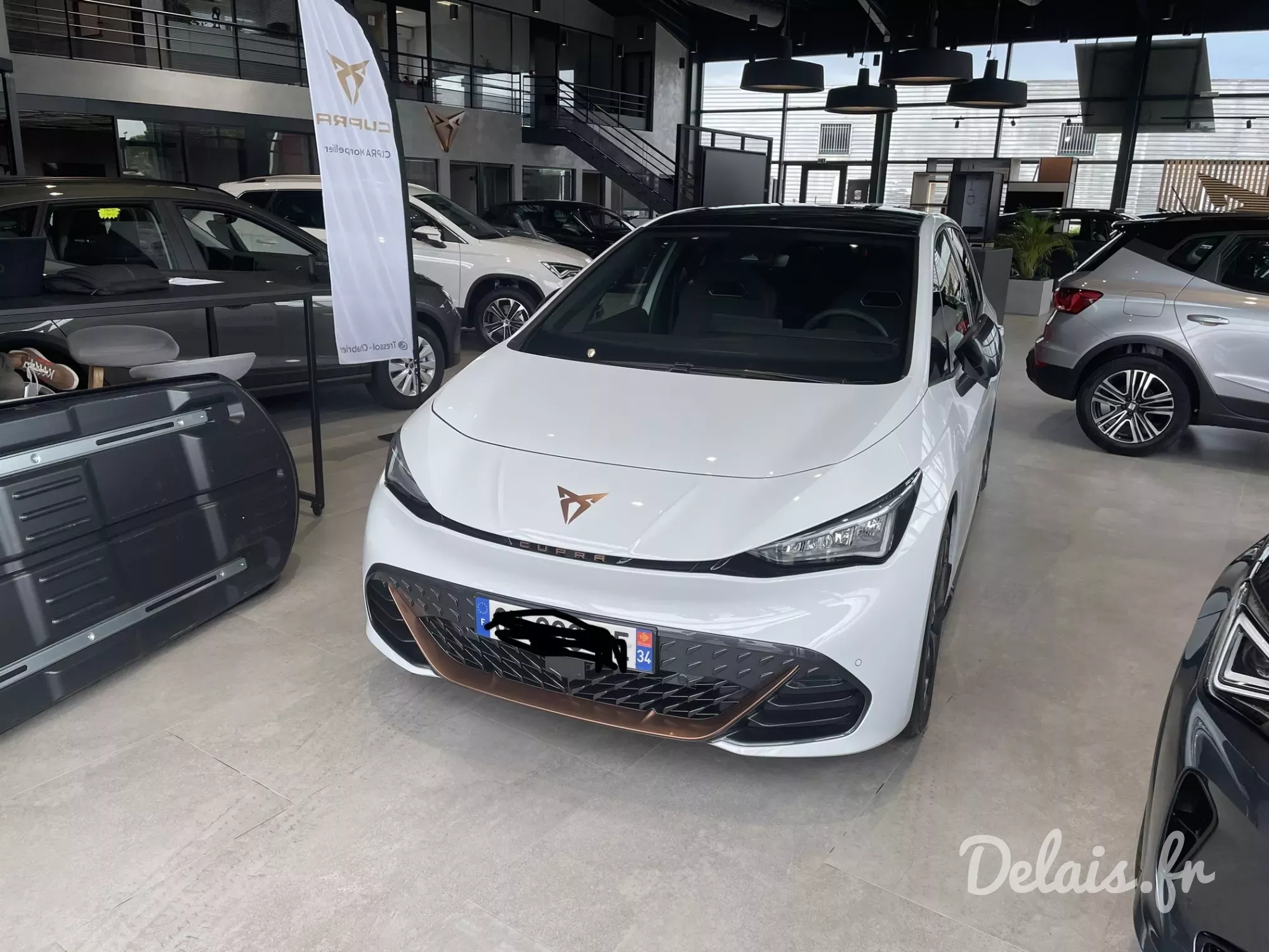 Cupra Born Glacial White V