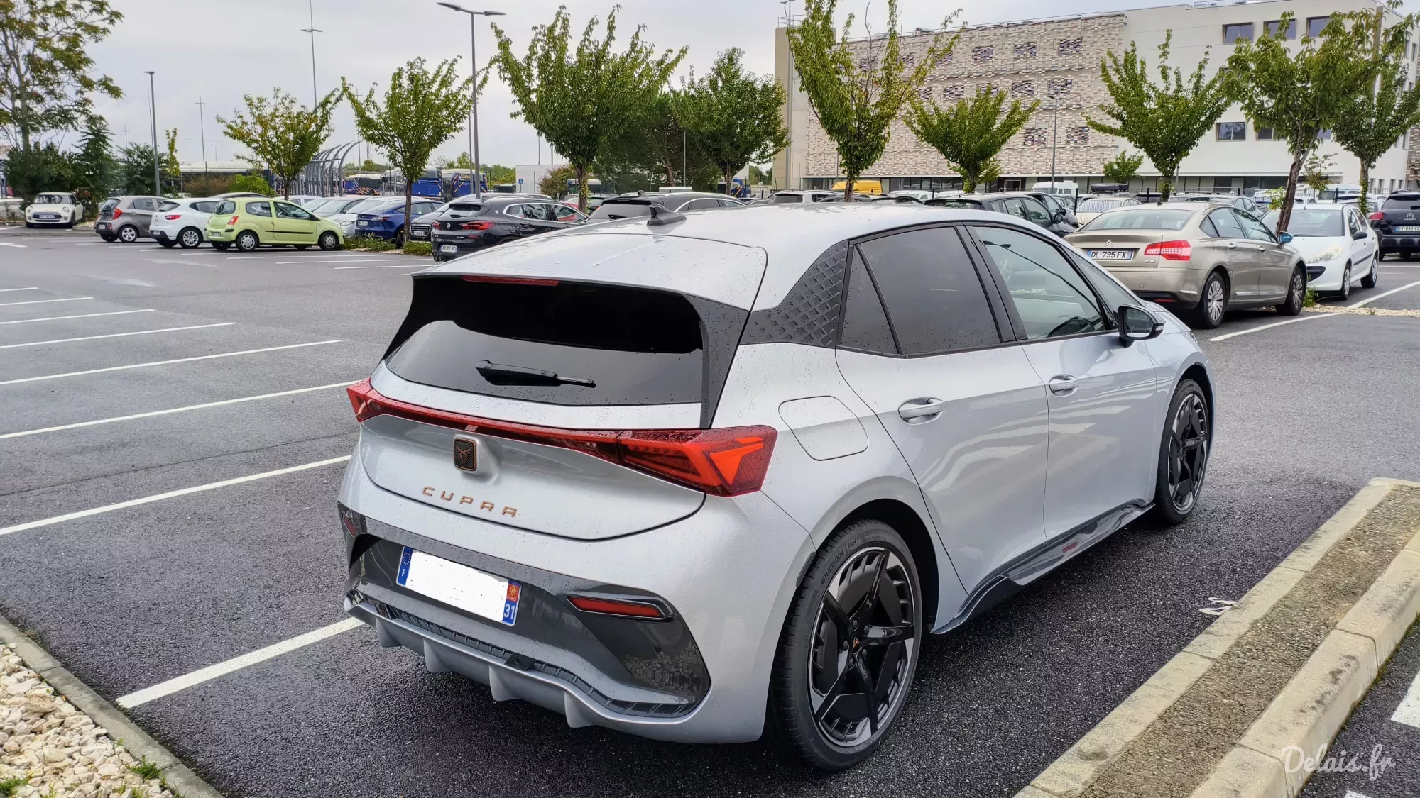 Cupra Born Geyser Silver V