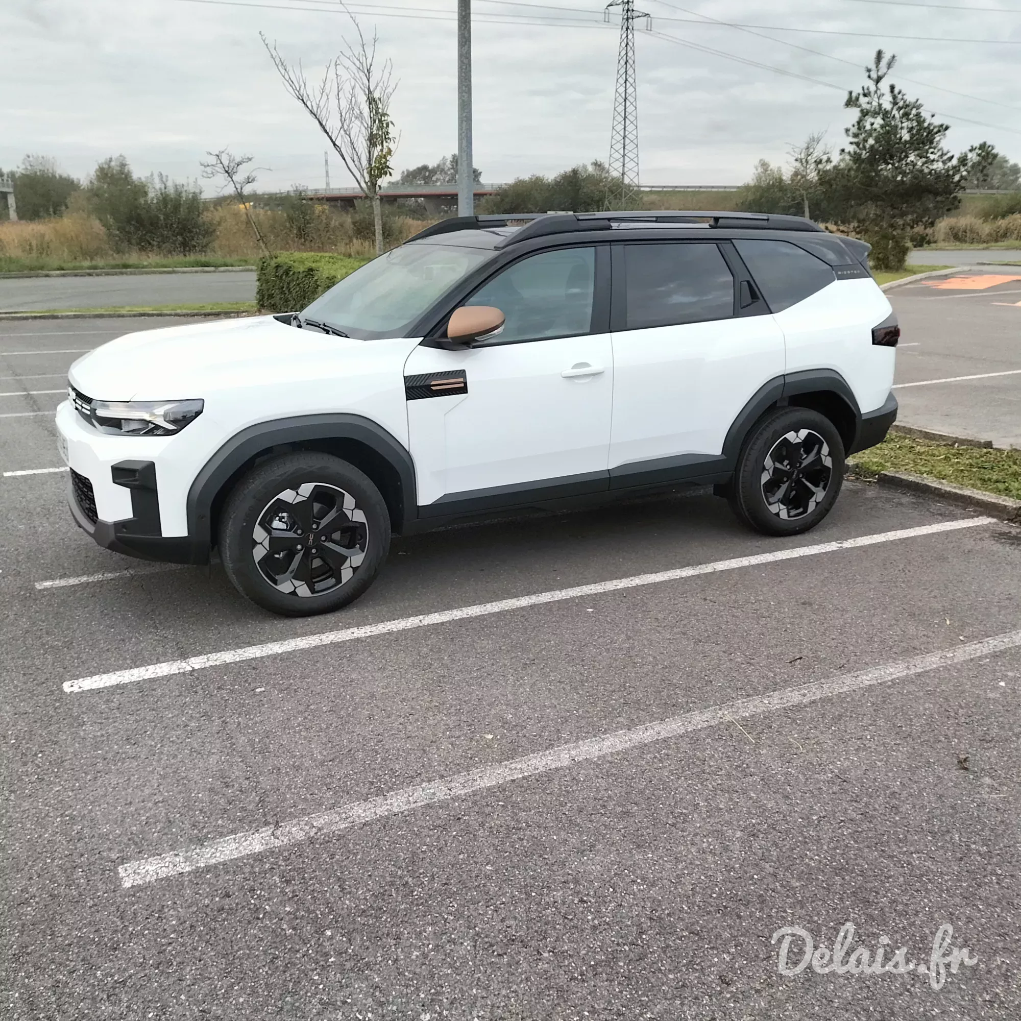 Dacia Bigster Glacier White Extreme