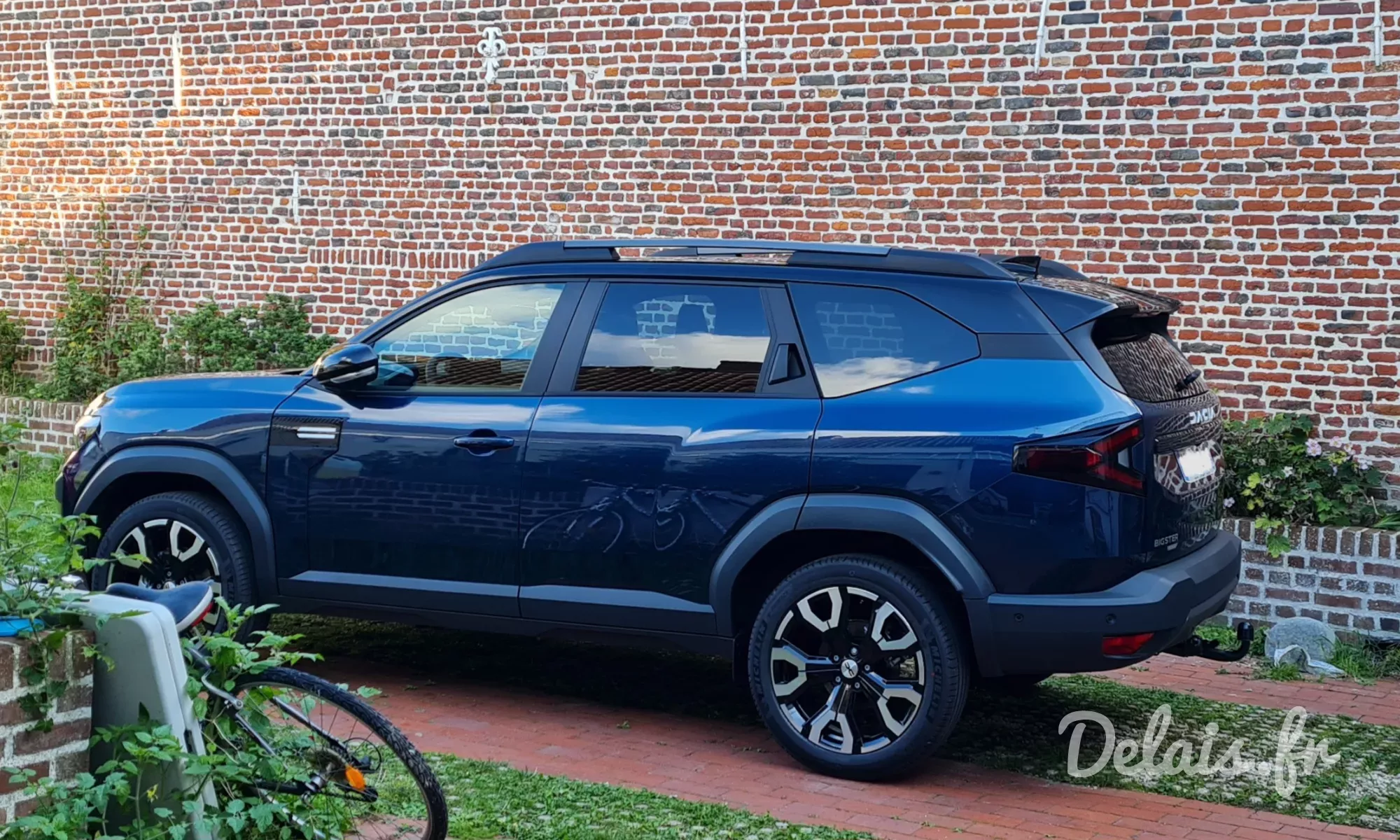 Dacia Bigster Indigo Blue Journey