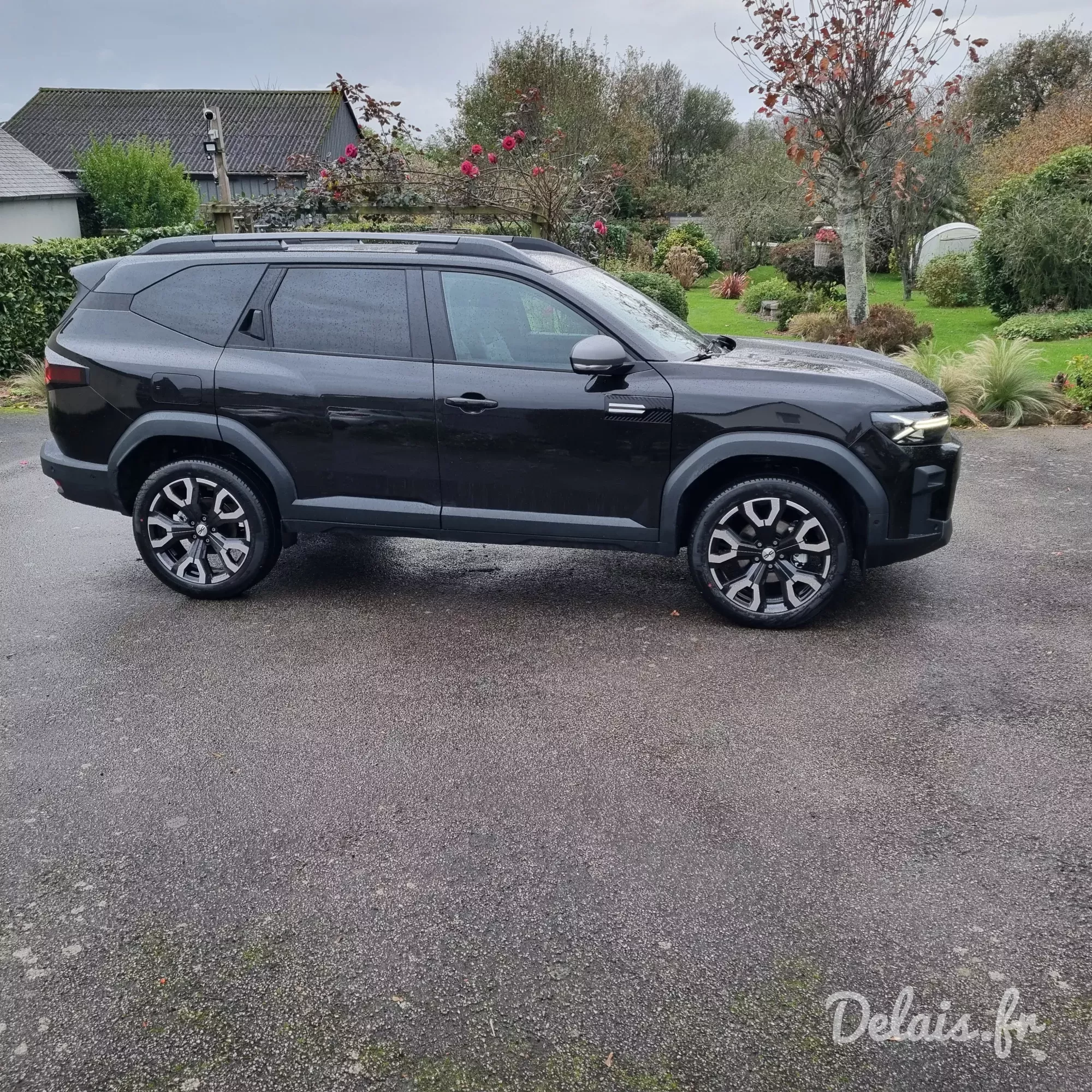 Dacia Bigster Pearl Black Journey