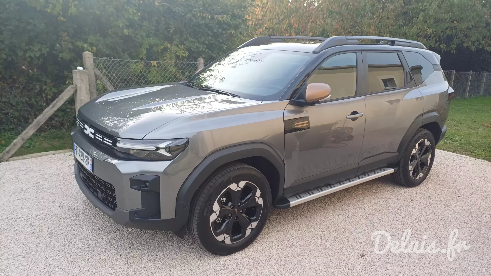 Dacia Bigster Shadow Grey Extreme