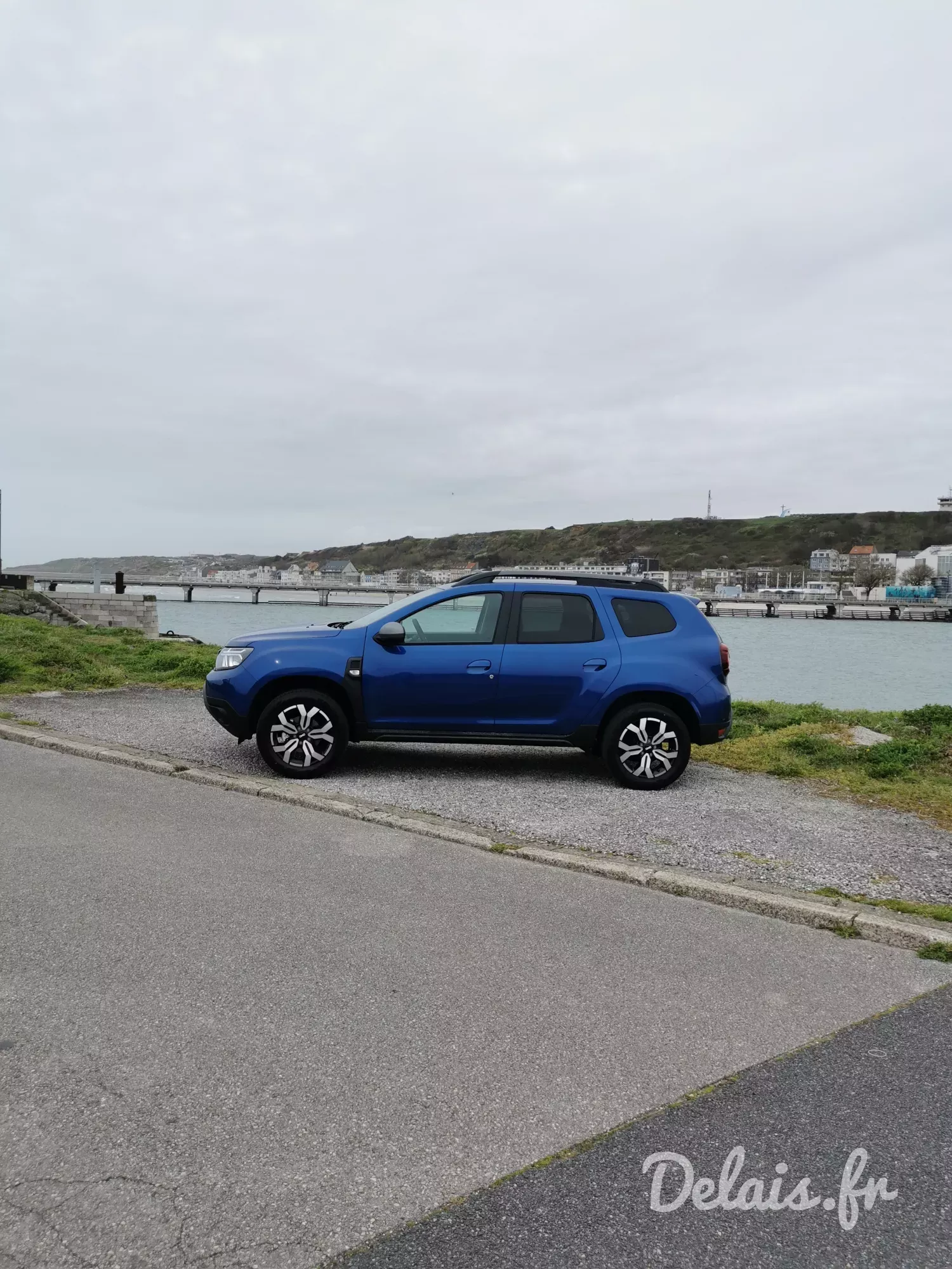 Dacia Duster Iron Blue Journey +