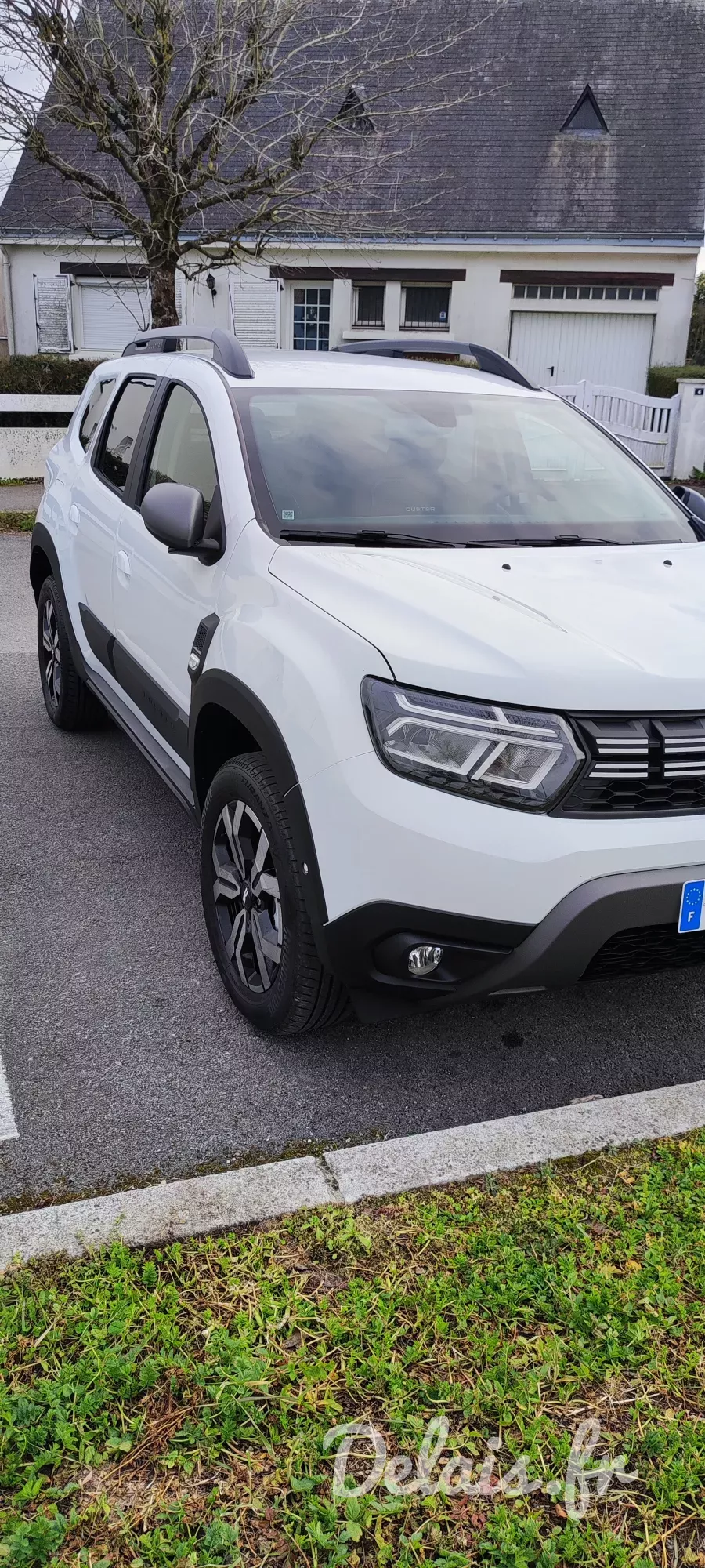 Dacia Duster Glacier White Journey +