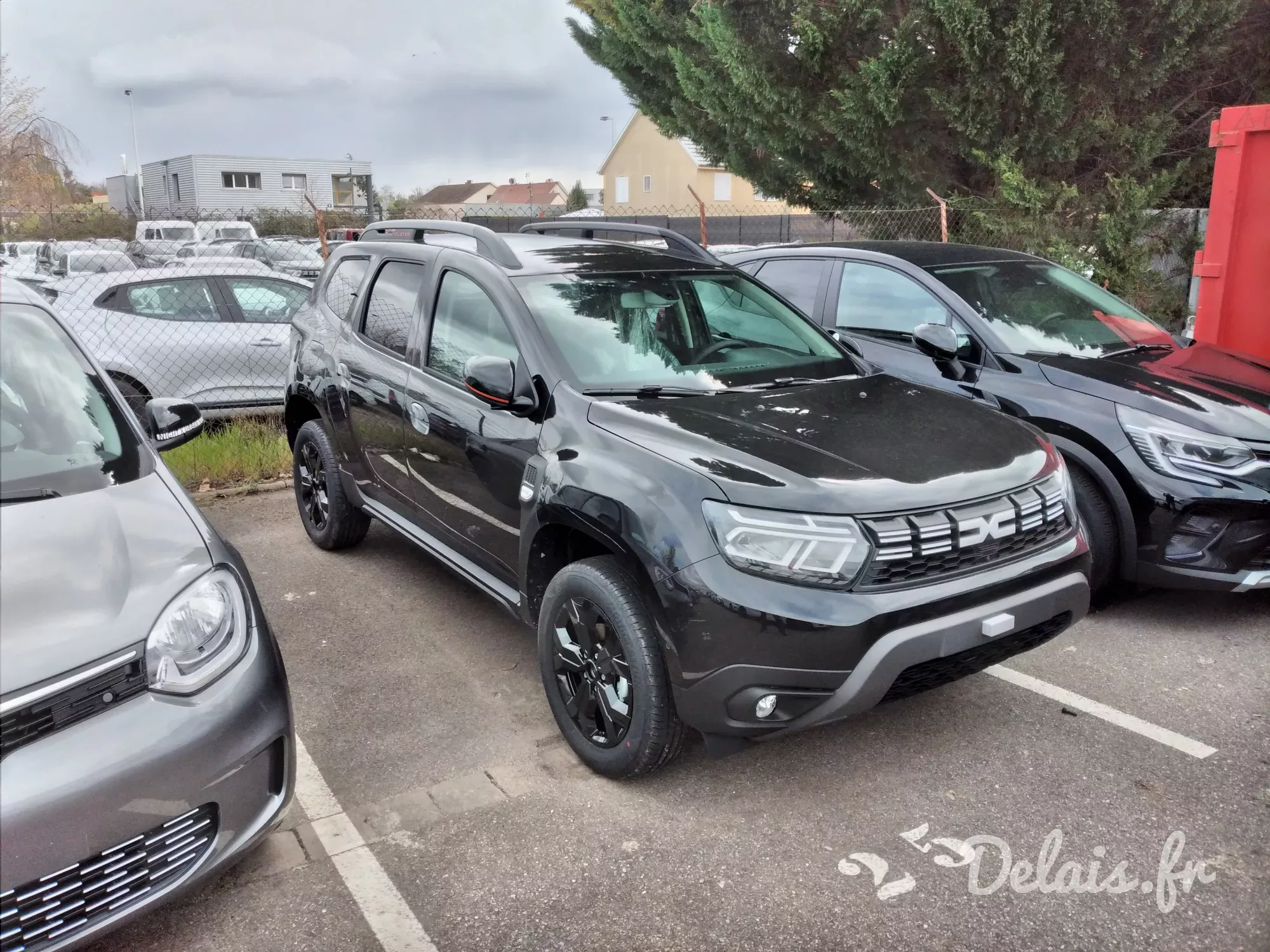 Dacia Duster Pearl Black Extreme