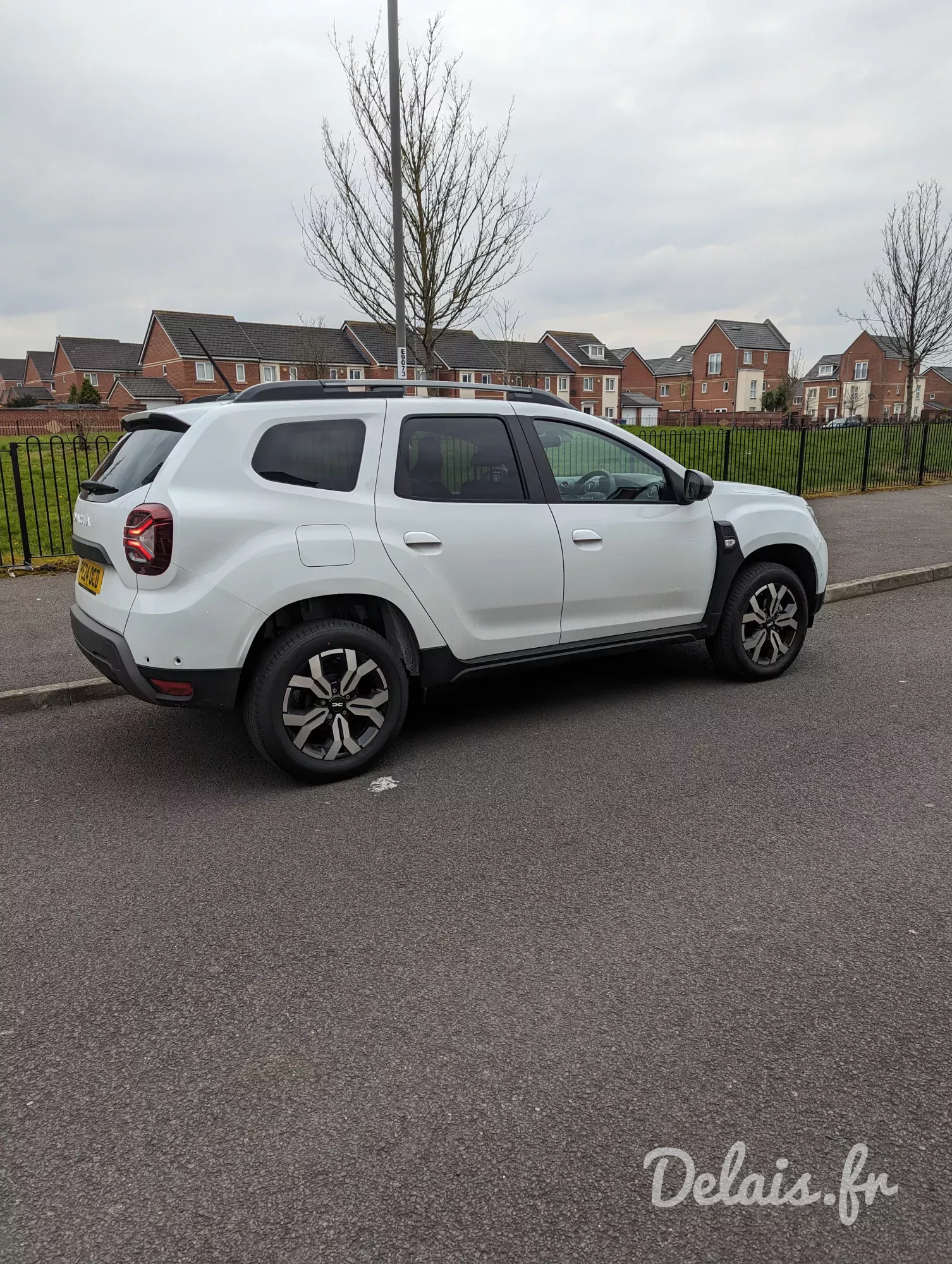 Dacia Duster Glacier White Journey