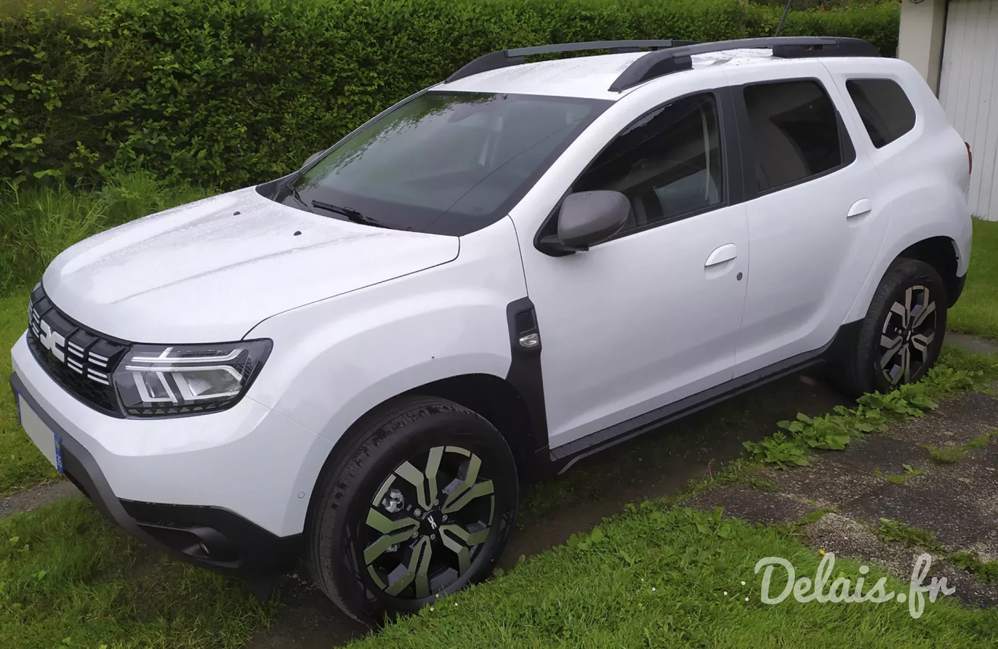 Dacia Duster Glacier White Journey +