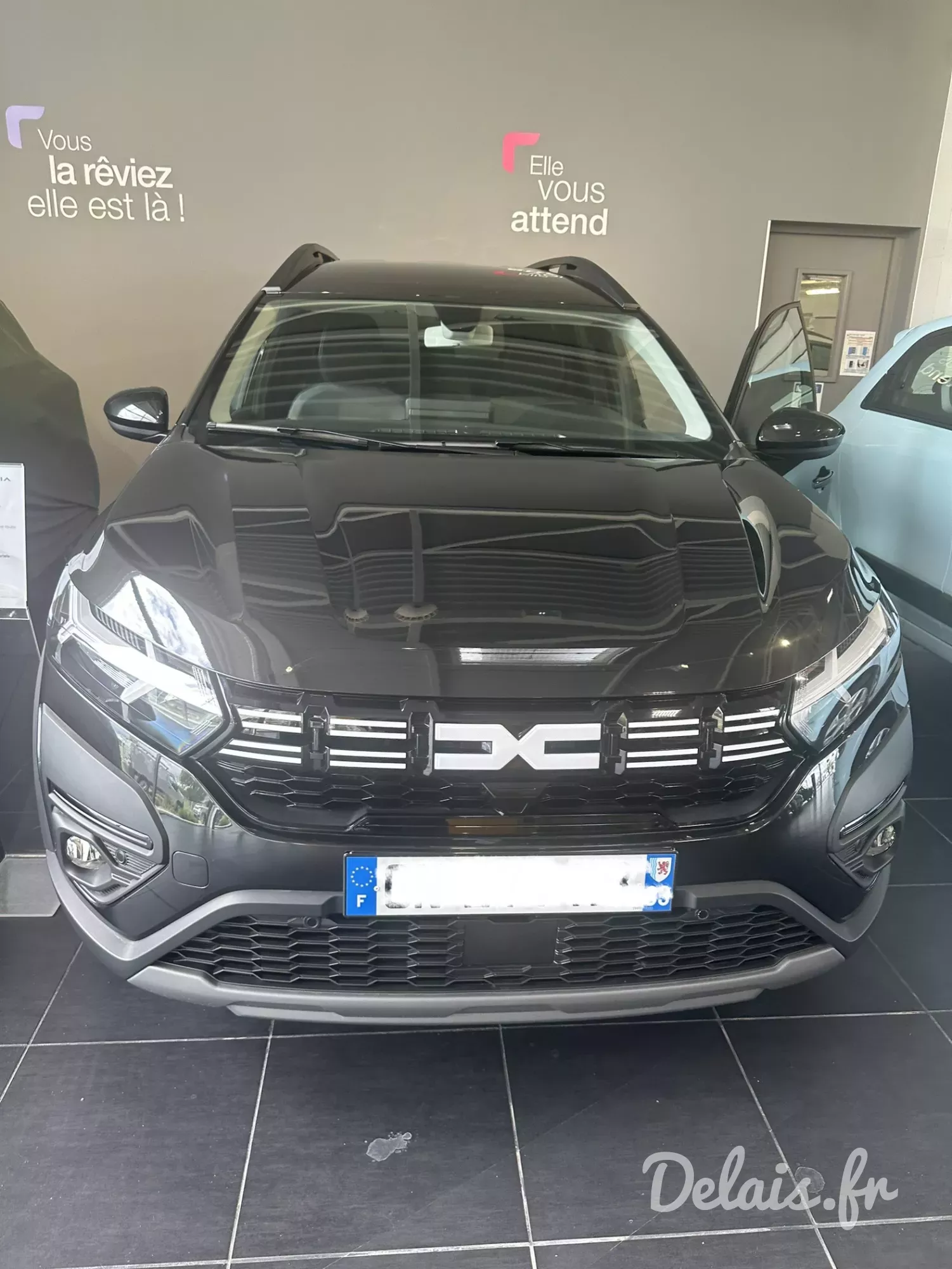 Dacia Jogger Pearl Black Extreme+ 7 Places