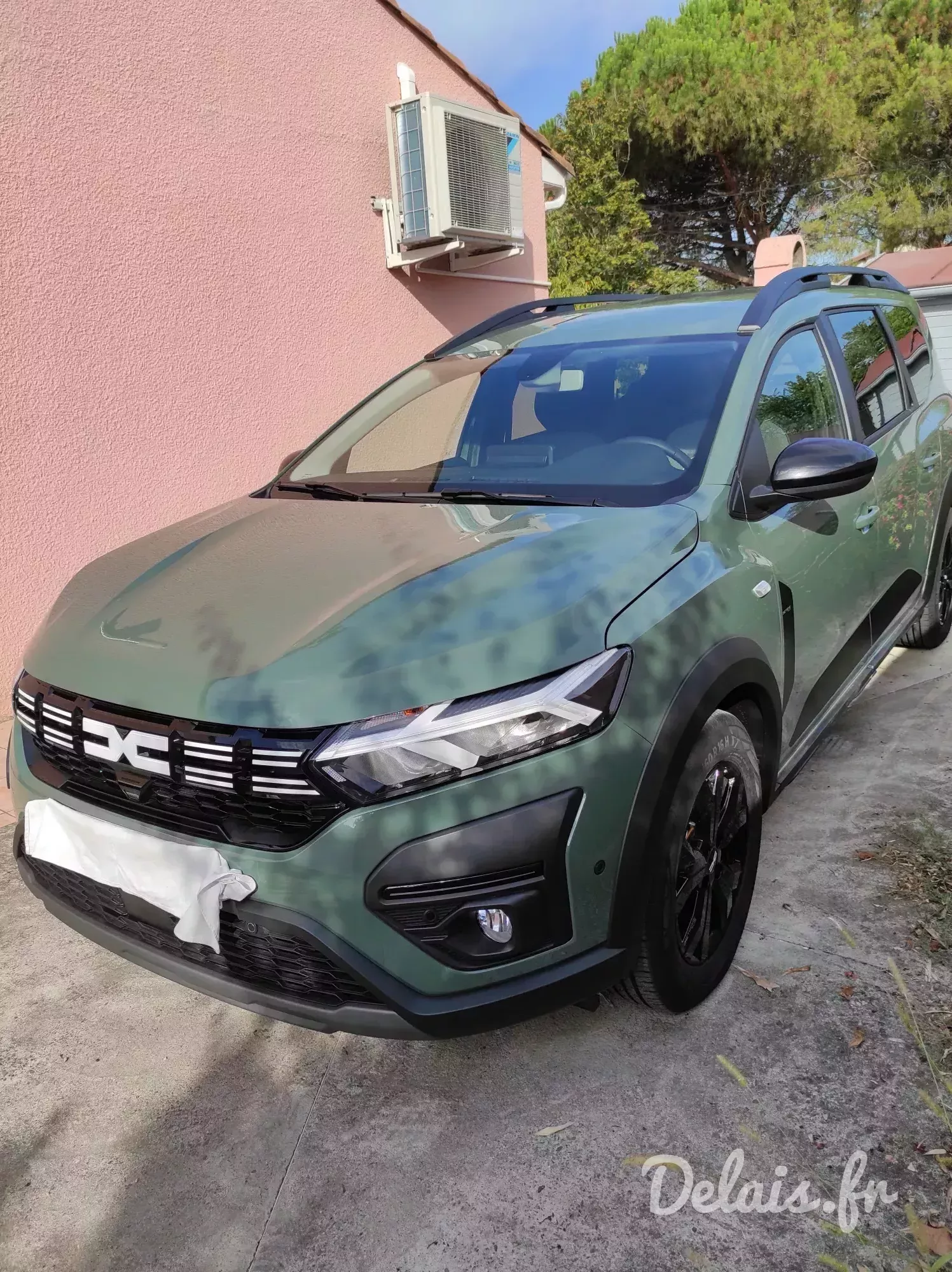 Dacia Jogger Khaki Extreme 5 Places
