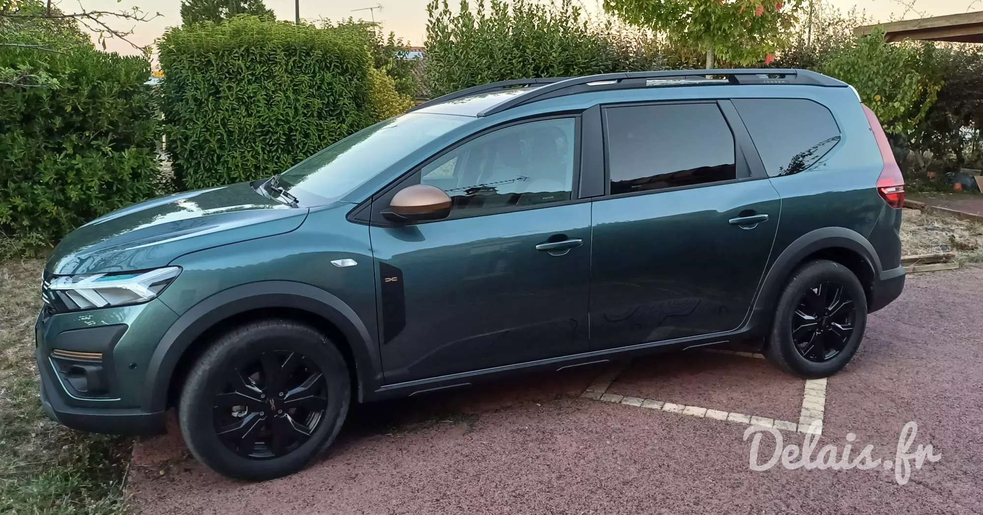 Dacia Jogger Cedar Green Extreme+ 5 Places