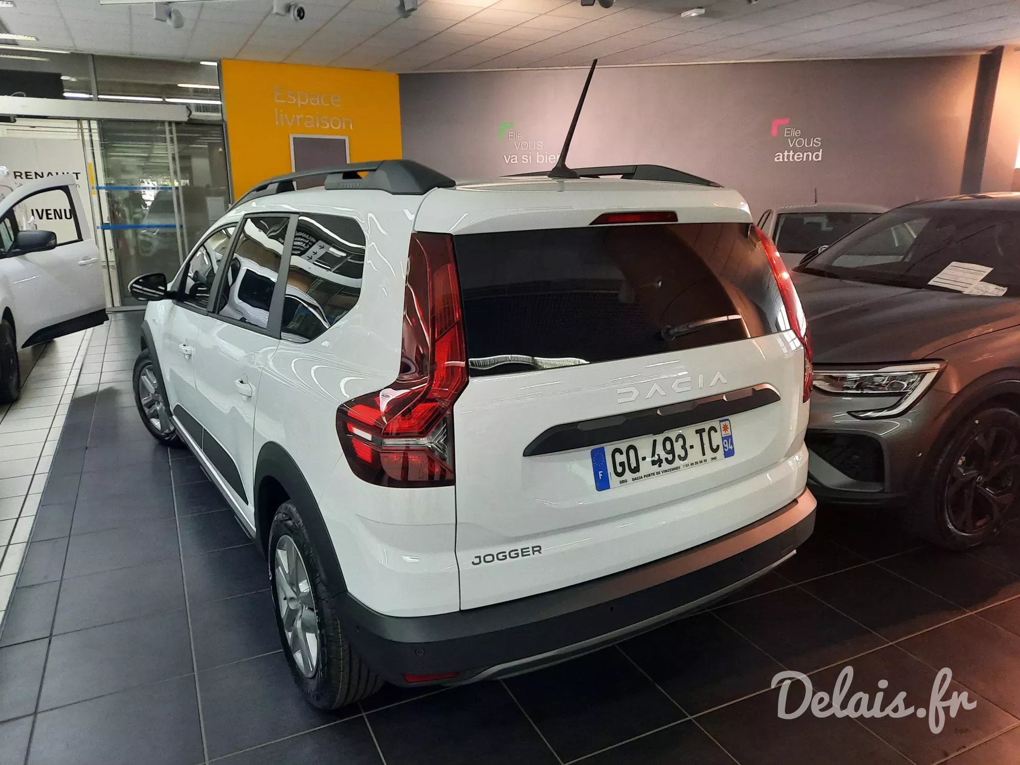 Dacia Jogger Glacier White Expression 7 Places