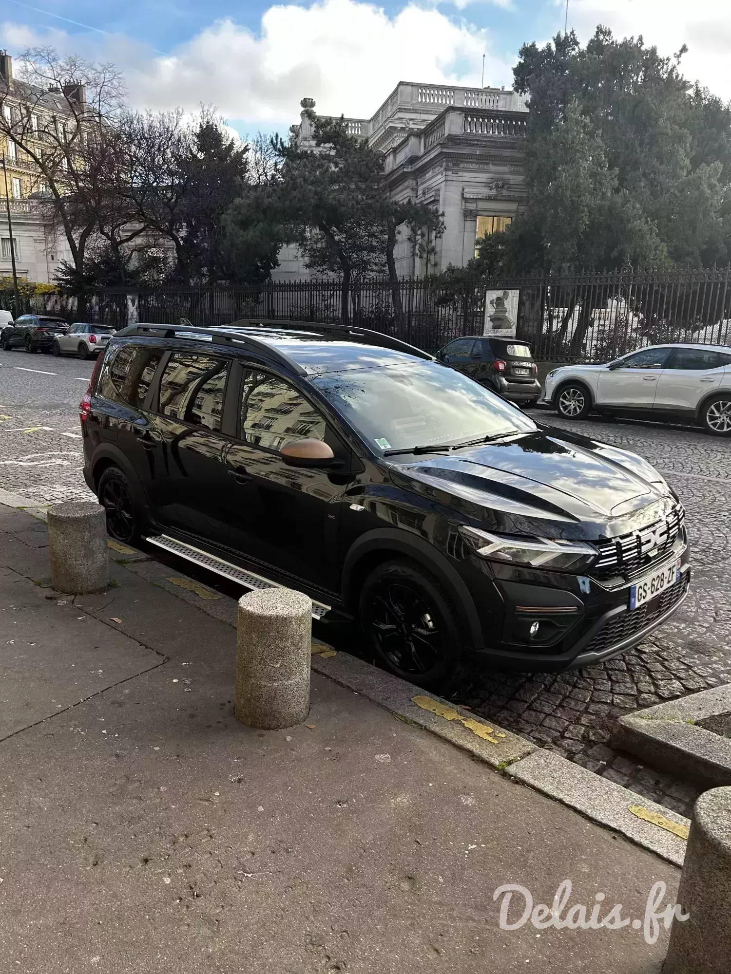 Dacia Jogger Pearl Black Extreme 7 Places