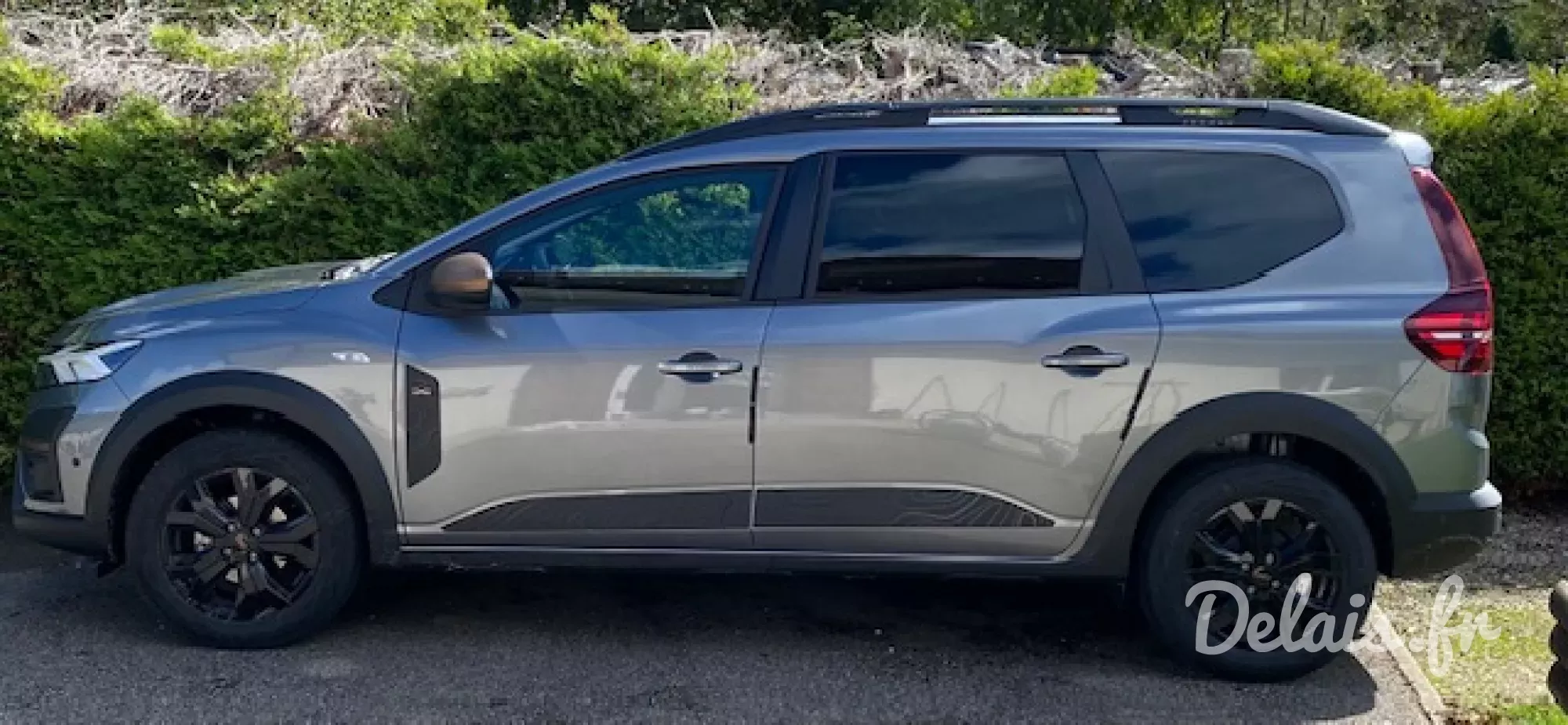 Dacia Jogger Shadow Grey Extreme 5 Places