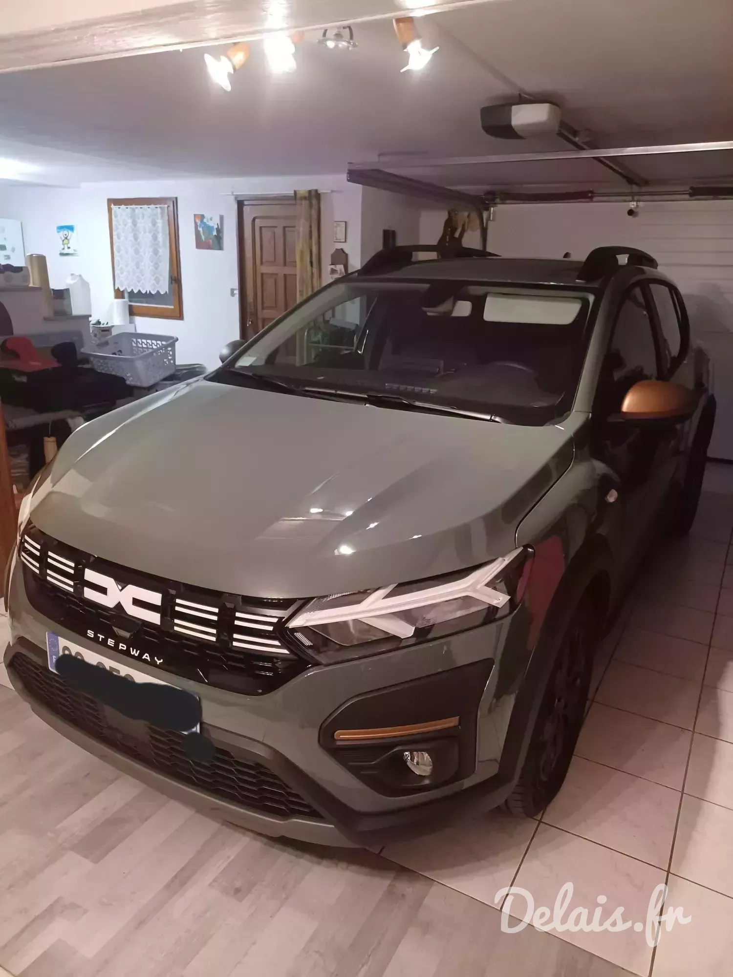 Dacia Sandero Khaki Stepway Extreme