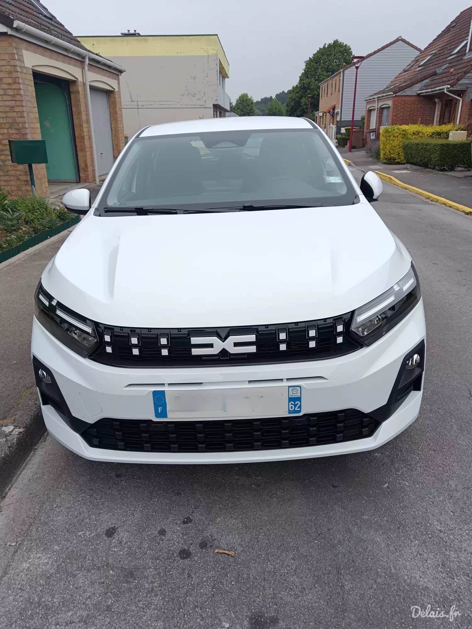 Dacia Sandero Glacier White Journey
