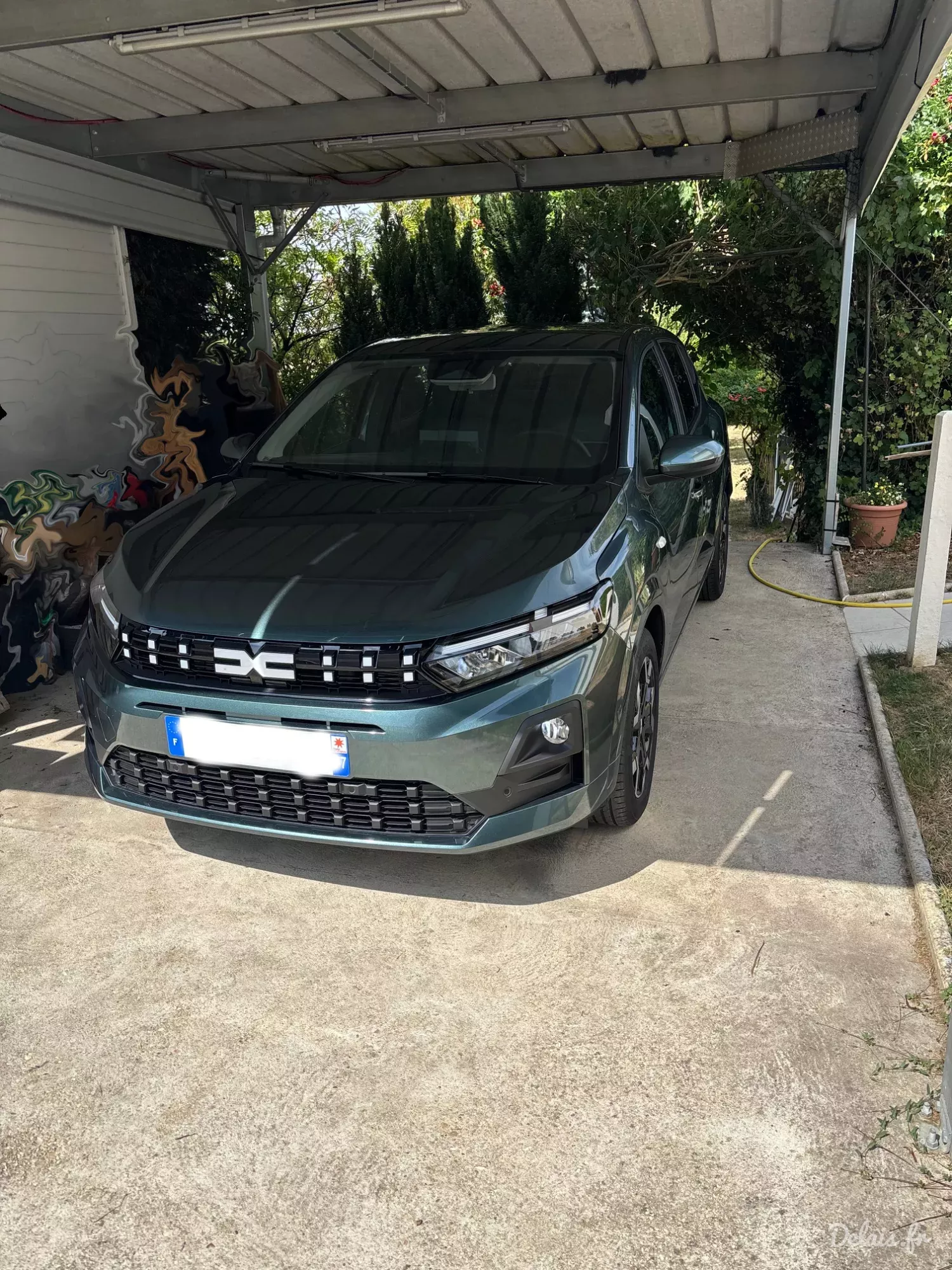 Dacia Sandero Cedar Green Journey