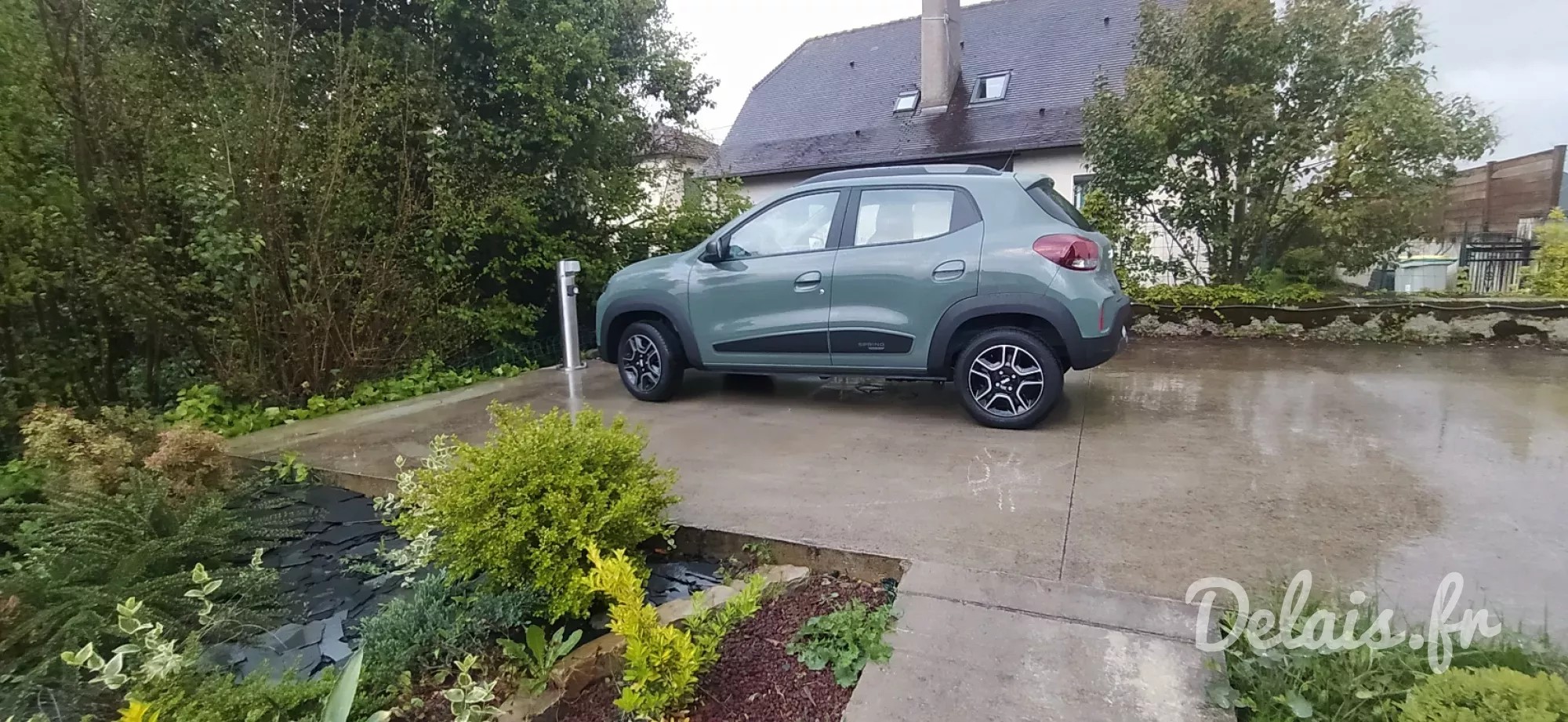 Dacia Spring Khaki Expression