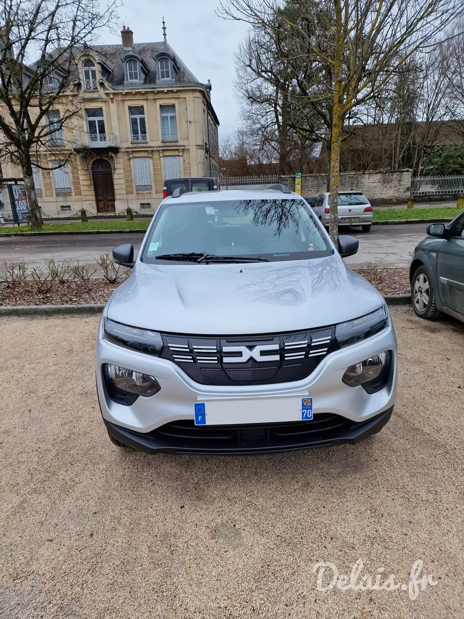 Dacia Spring Lightning Grey Expression