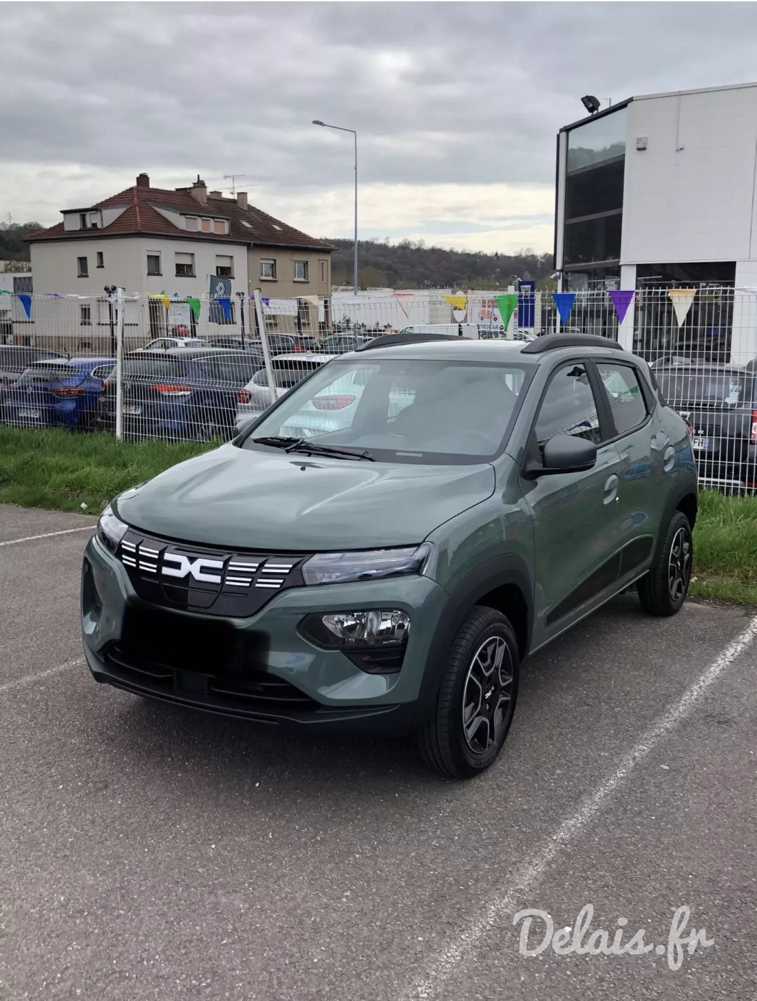 Dacia Spring Khaki Expression