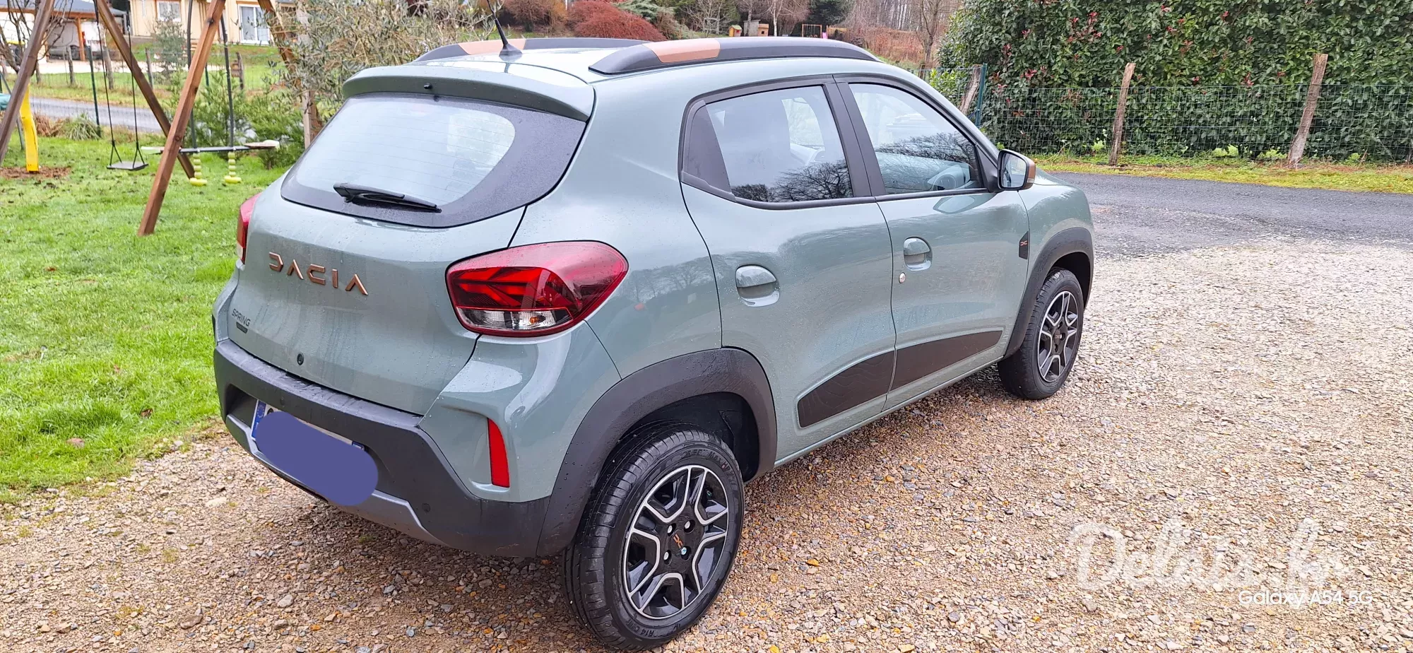 Dacia Spring Khaki Extreme