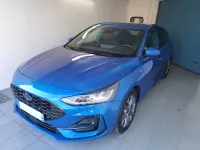 Ford Focus Bleu Island ST-Line X of Bruno