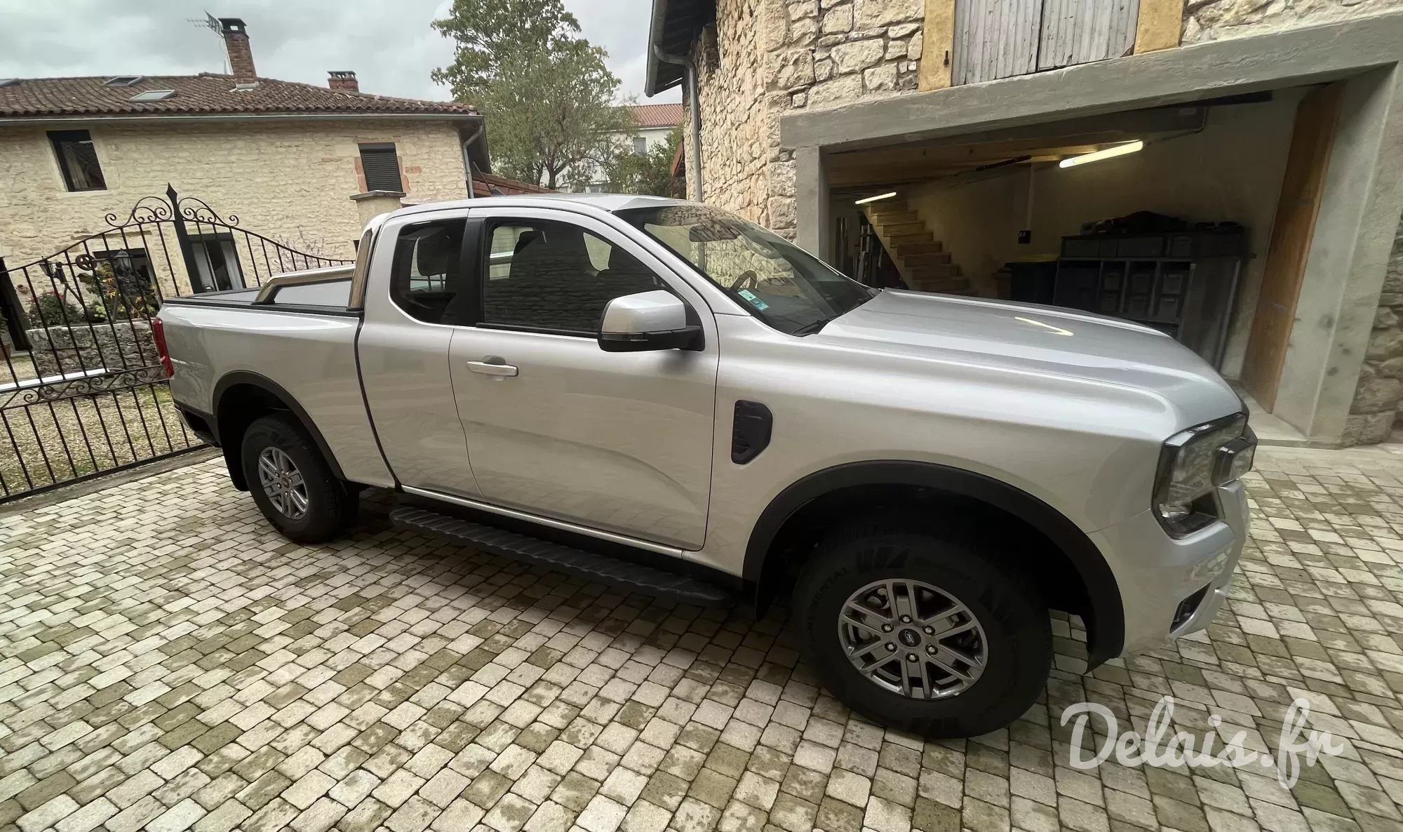 Ford Ranger Gris Lunaire Super Cab XLT