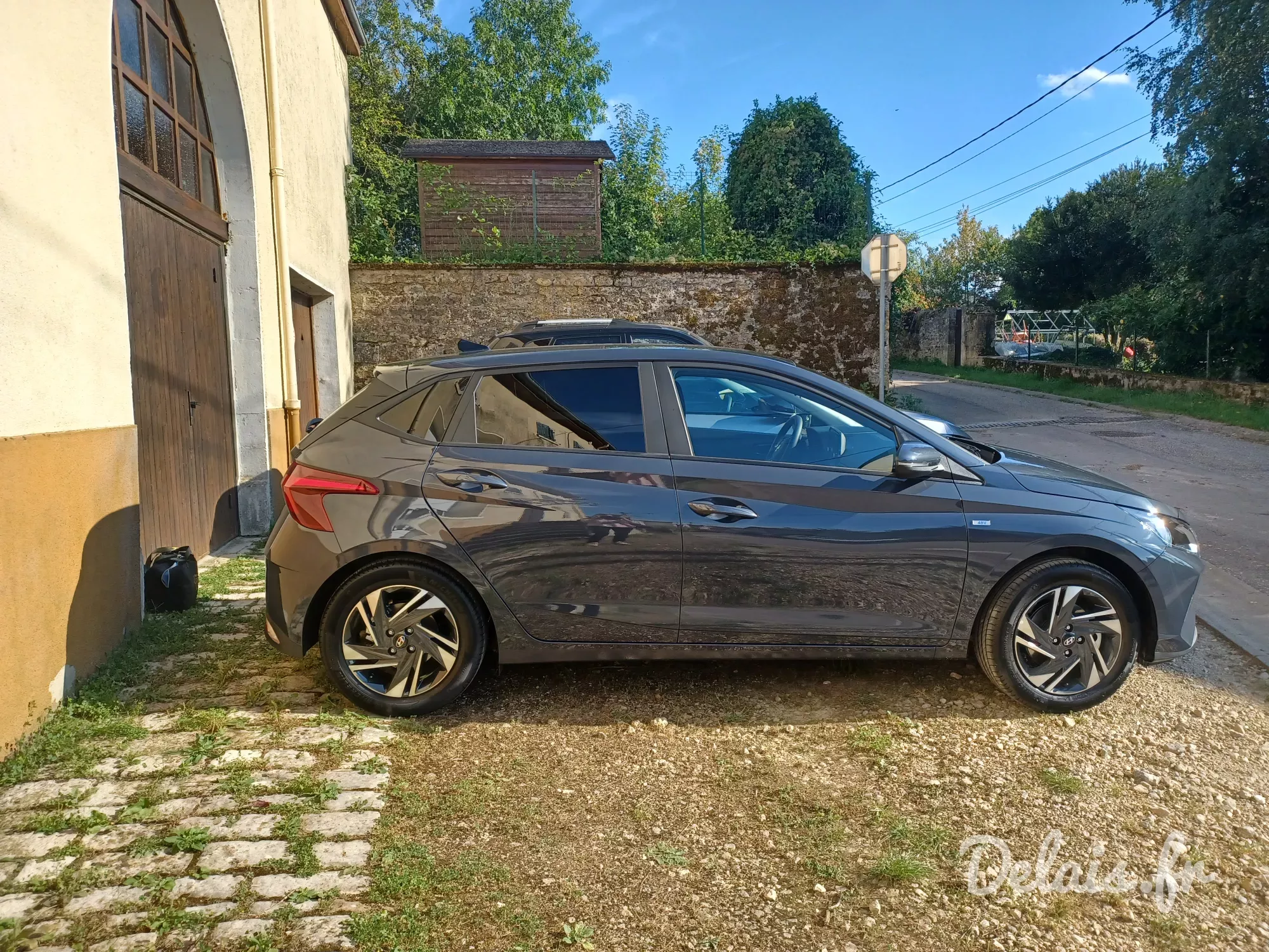 Hyundai i20 Aurora Grey Intiutive