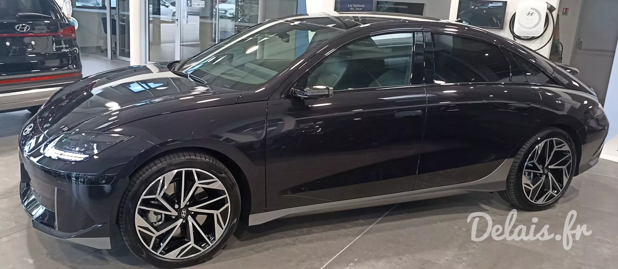 Hyundai Ioniq 6 Biophilic Blue Executive
