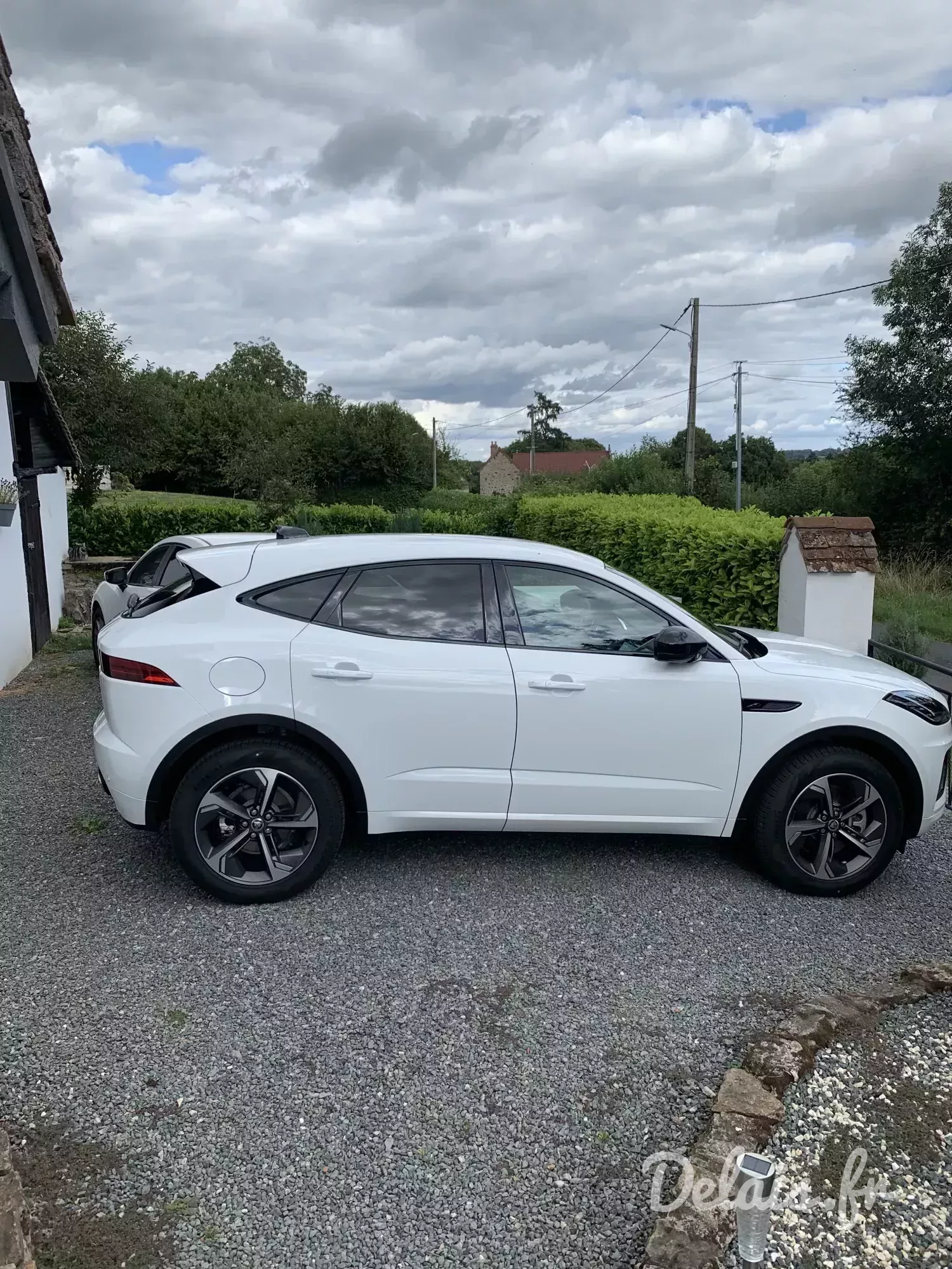Jaguar E-Pace Fuji White R‑Dynamic SE