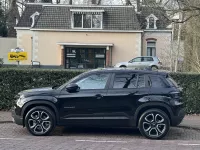 Jeep Avenger Volcano Black Summit of Maggers