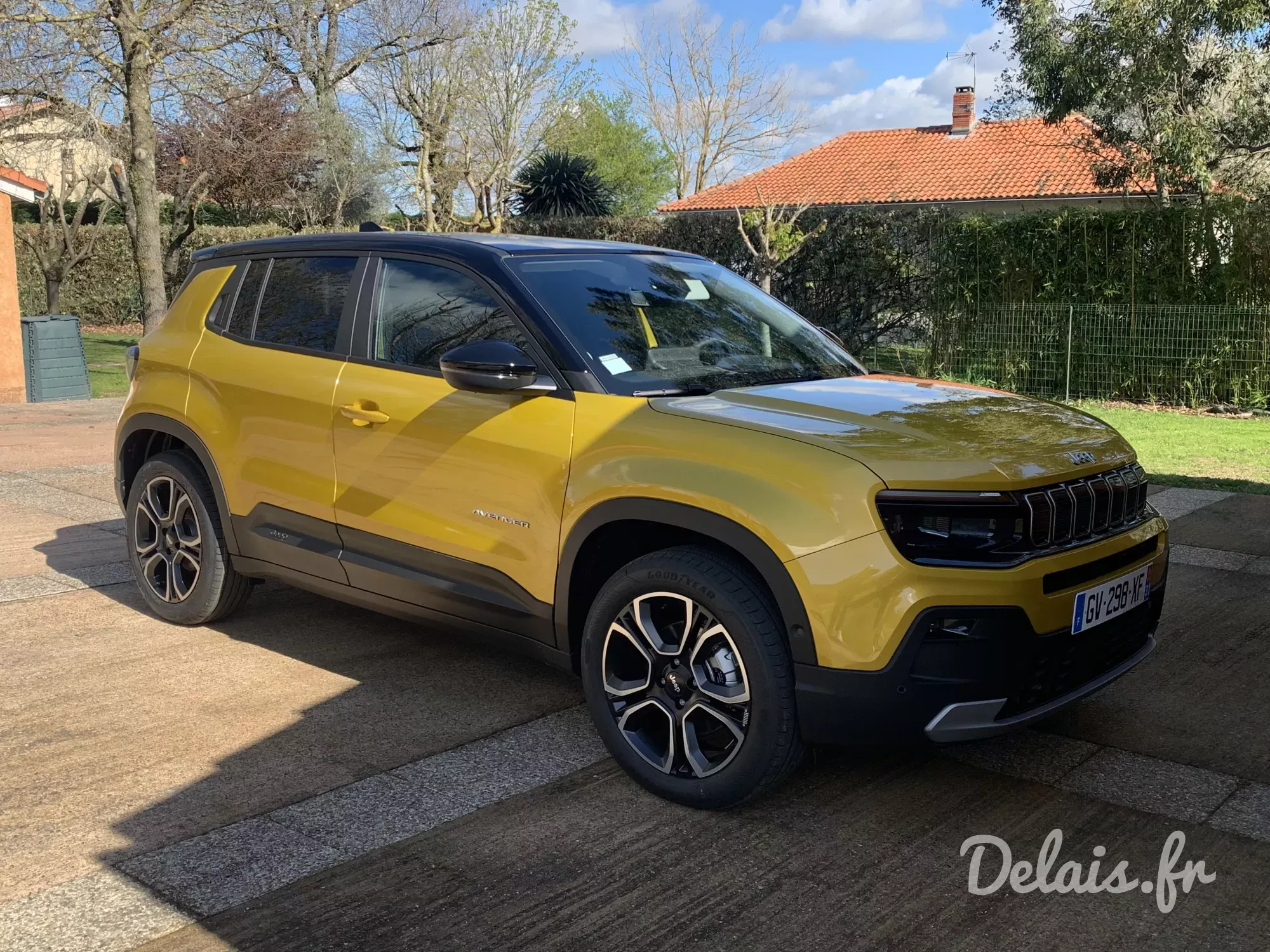 Jeep Avenger Sun Yellow Summit