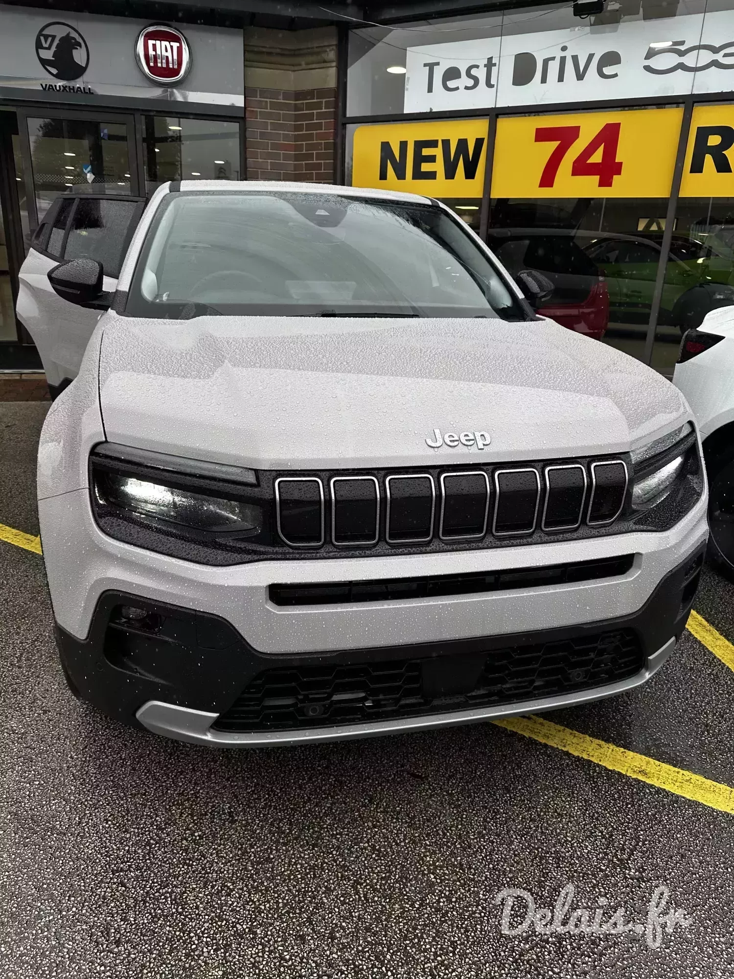 Jeep Avenger Stone Grey Summit