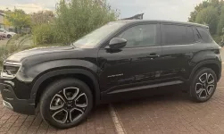 Jeep Avenger Volcano Black Summit of Moune