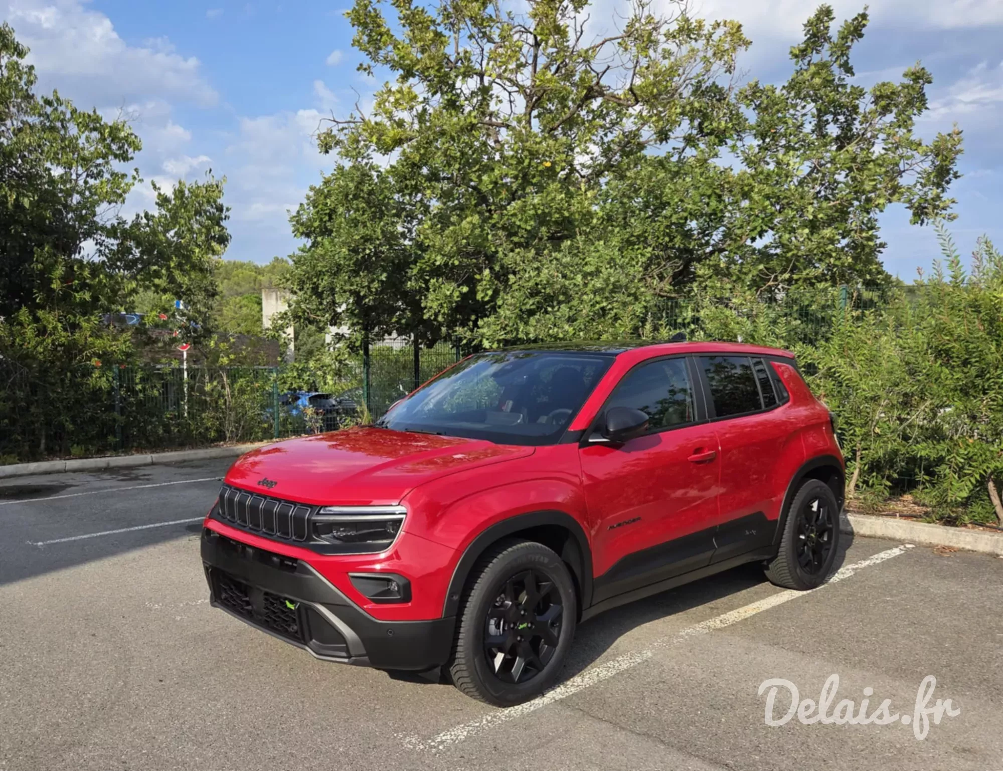 Jeep Avenger Ruby Red Overland