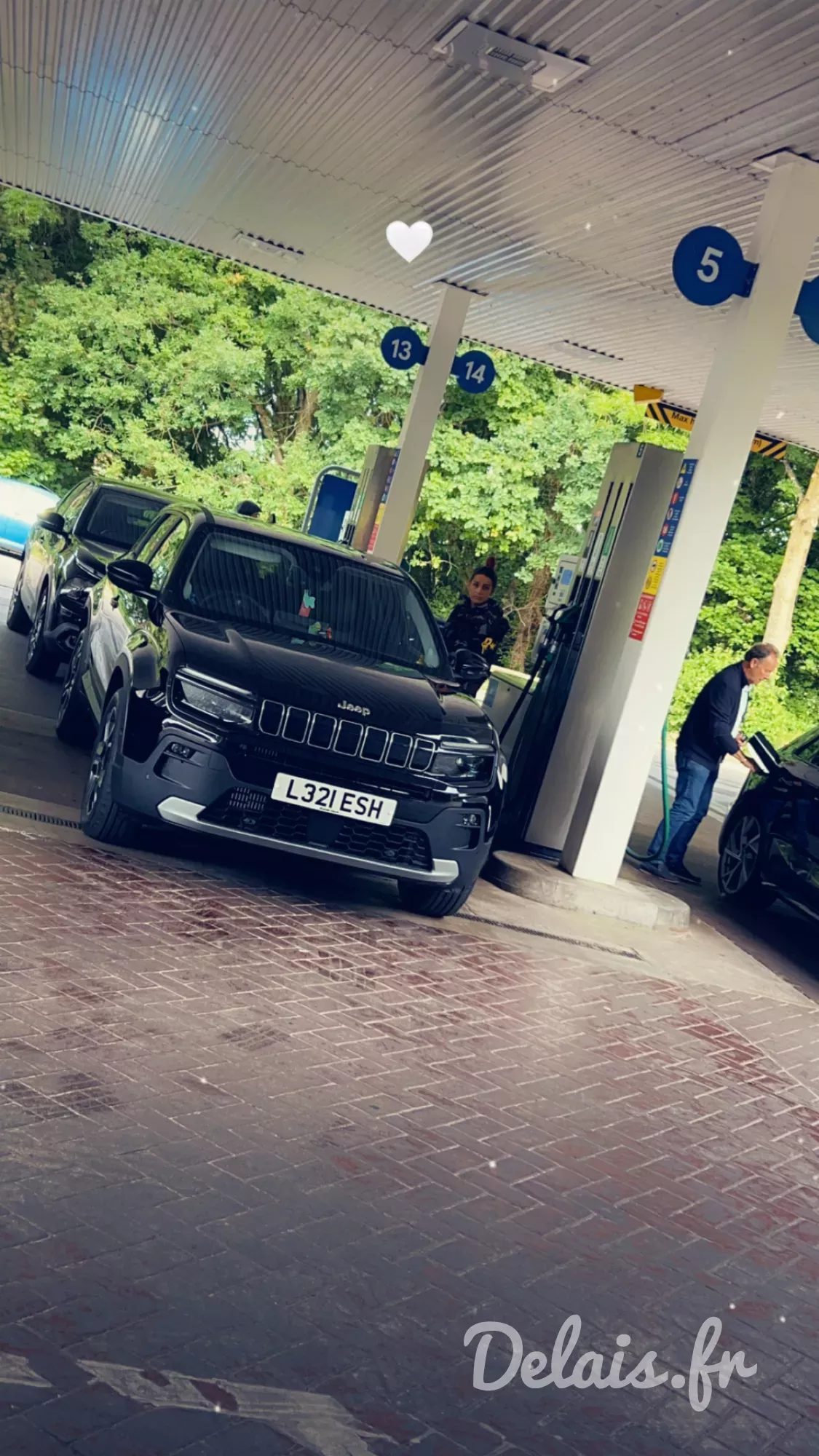 Jeep Avenger Volcano Black Summit